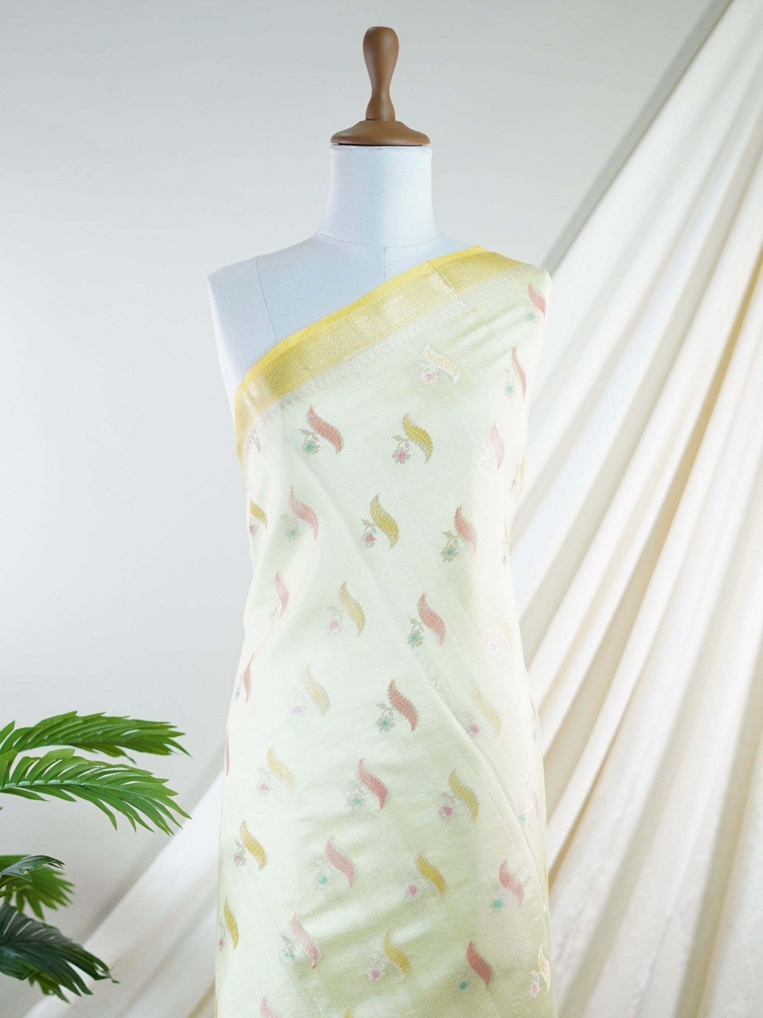 Chiniya Silk Yellow 100% Pure Katan Soft Silk - Manoranjitham Weaves - Handloom Store