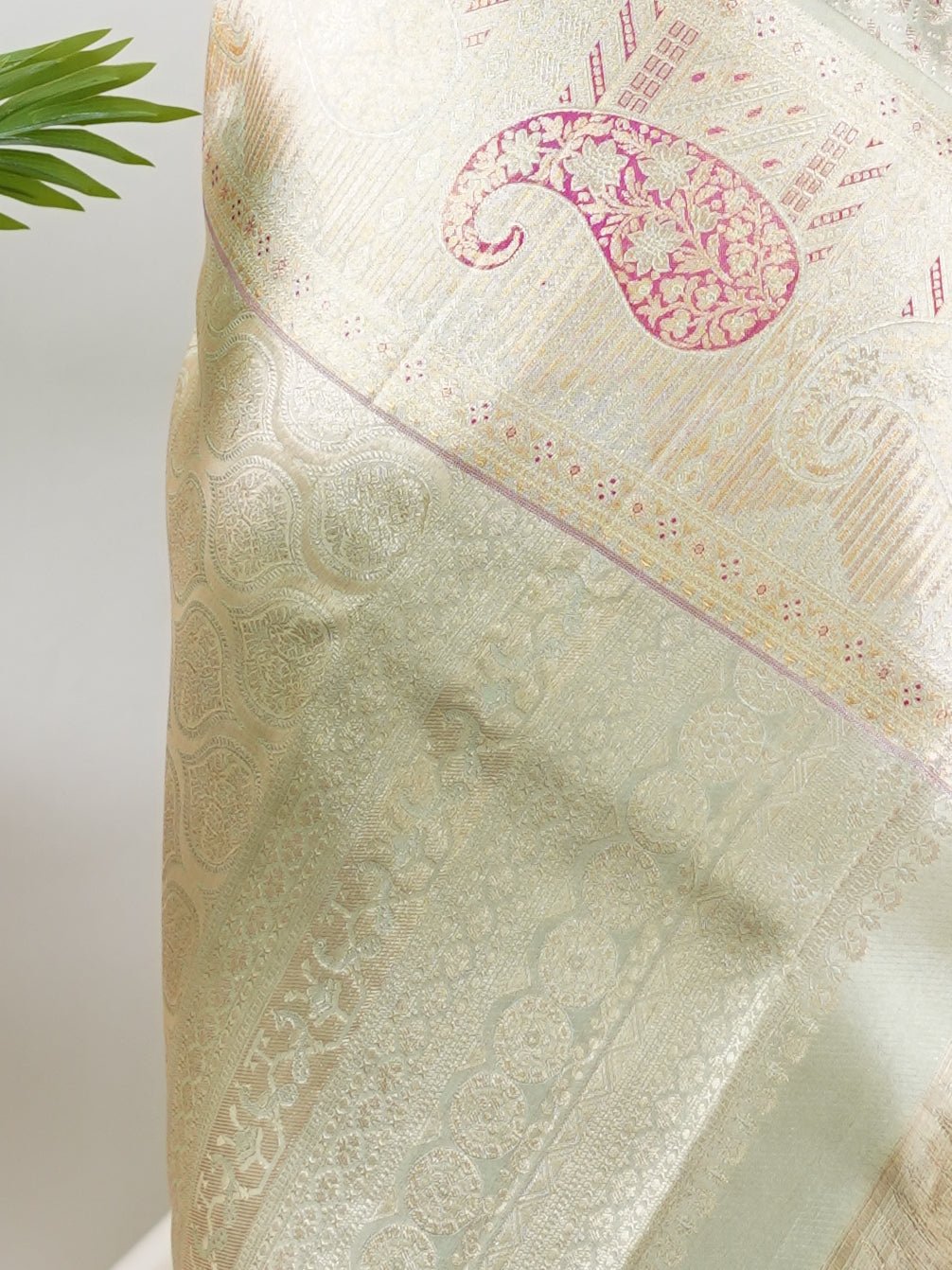 Kanchipuram Silk Light Mint Green 100% Pure Silk - Manoranjitham Weaves - Handloom Store