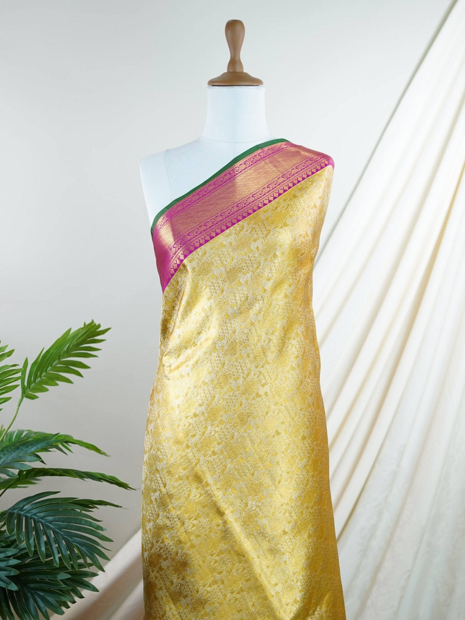 Kanchipuram Silk 100% Pure Silk - Manoranjitham Weaves - Handloom Store