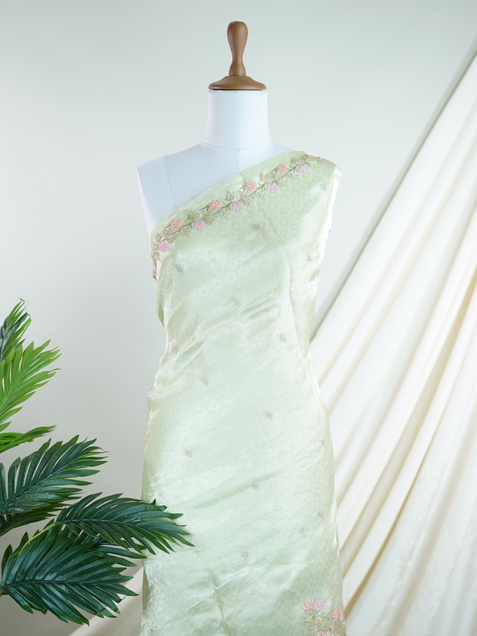 Katan Pista Green 100% Pure Tissue - Manoranjitham Weaves - Handloom Store