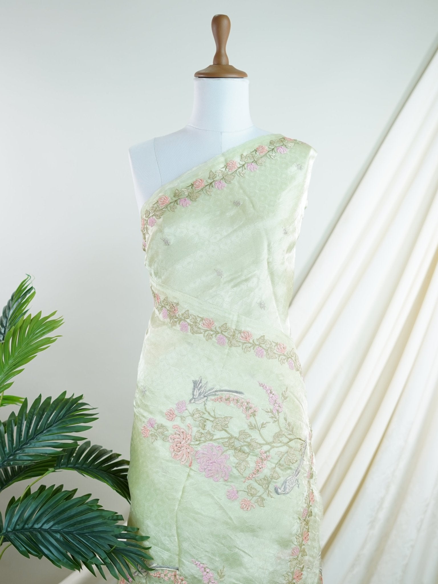 Katan Pista Green 100% Pure Tissue - Manoranjitham Weaves - Handloom Store