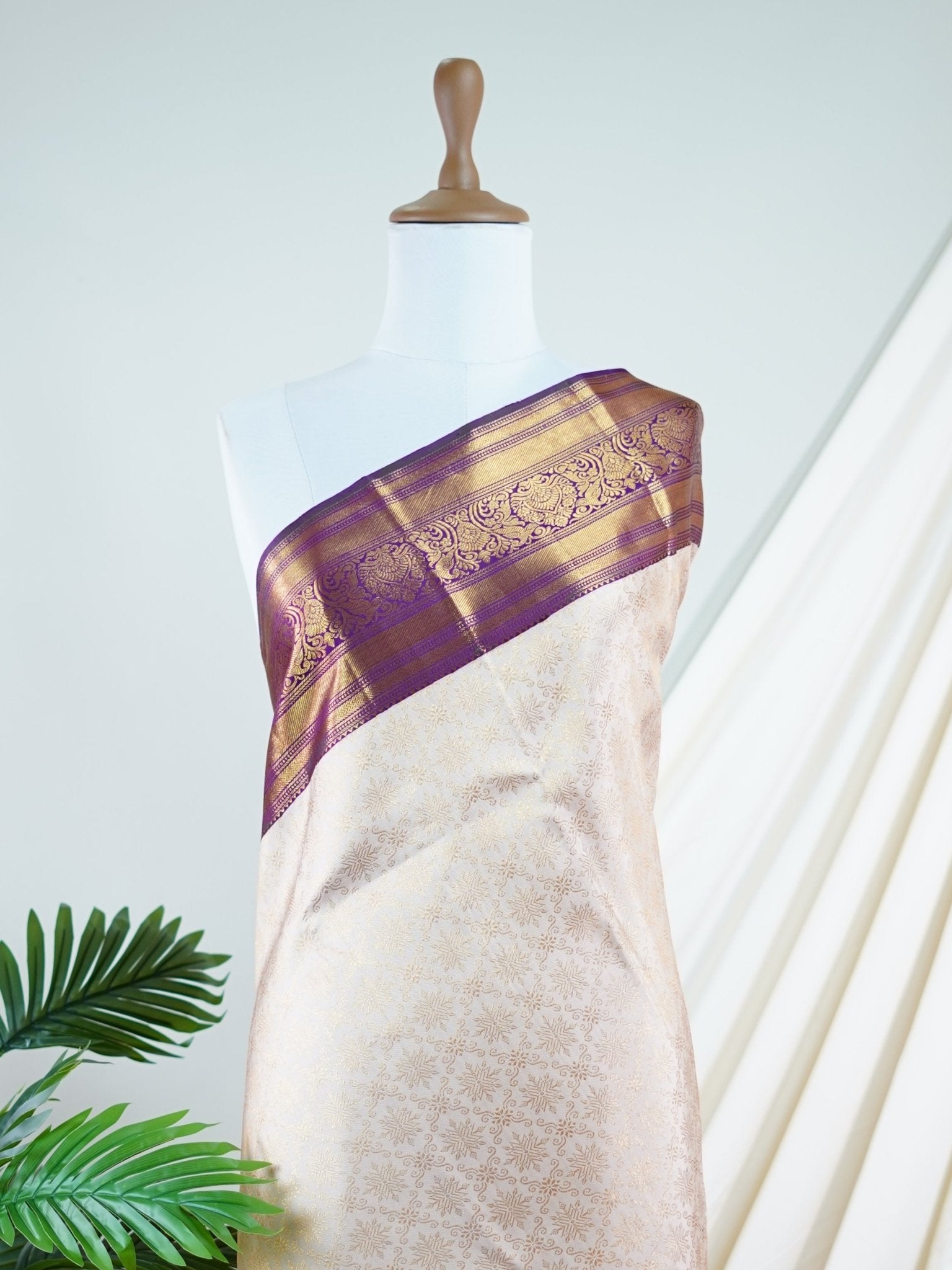 Kanchipuram Silk Pastal Peach 100% Pure Silk - Manoranjitham Weaves - Handloom Store