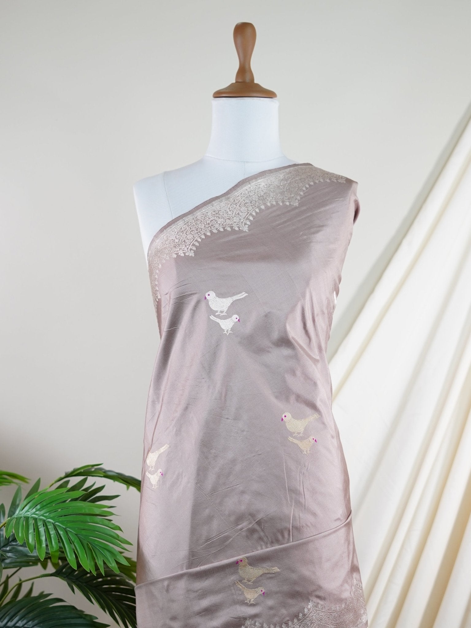 Katan Grey 100% Pure Katan Silk - Manoranjitham Weaves - Handloom Store