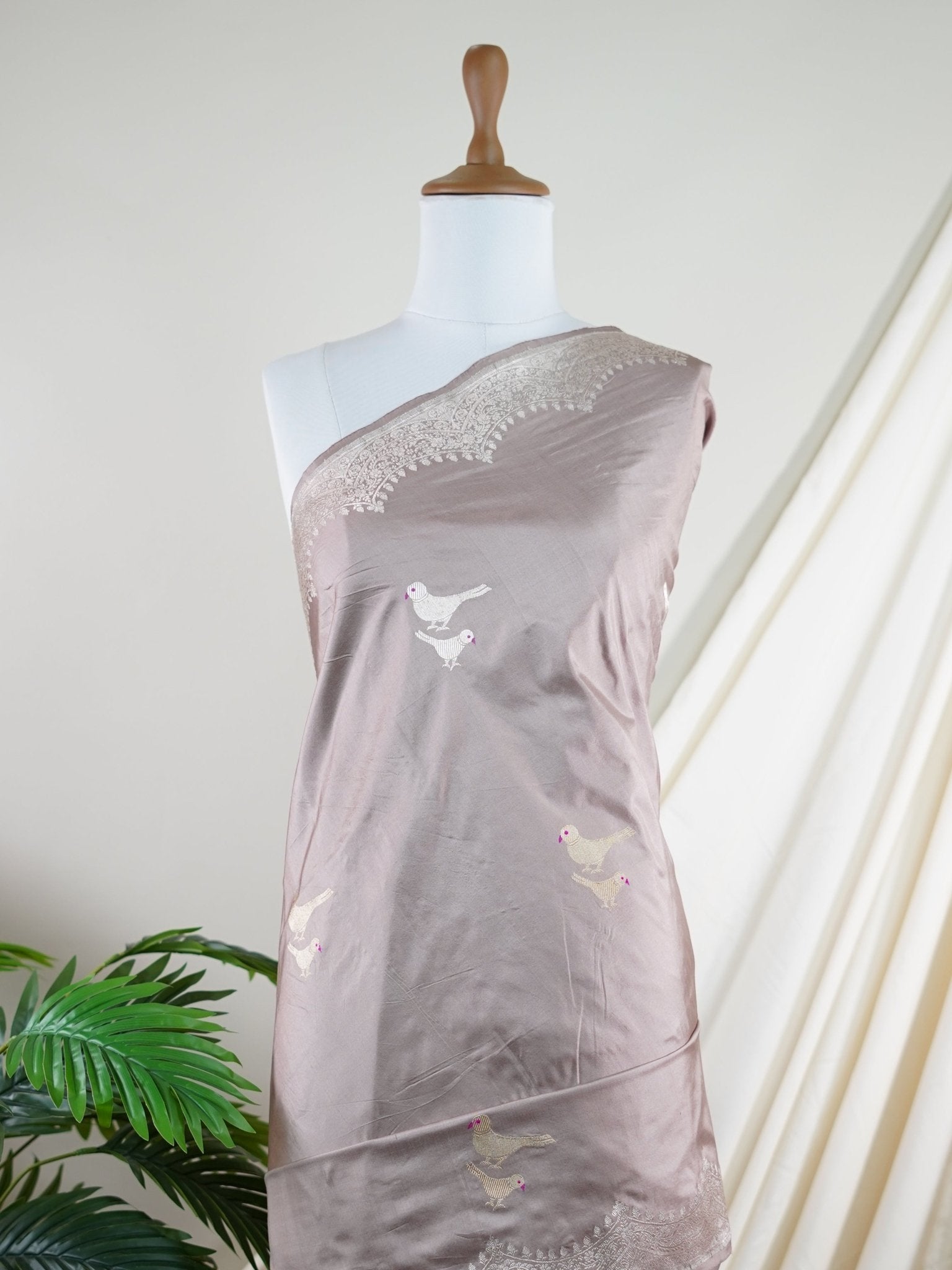 Katan Grey 100% Pure Katan Silk - Manoranjitham Weaves - Handloom Store