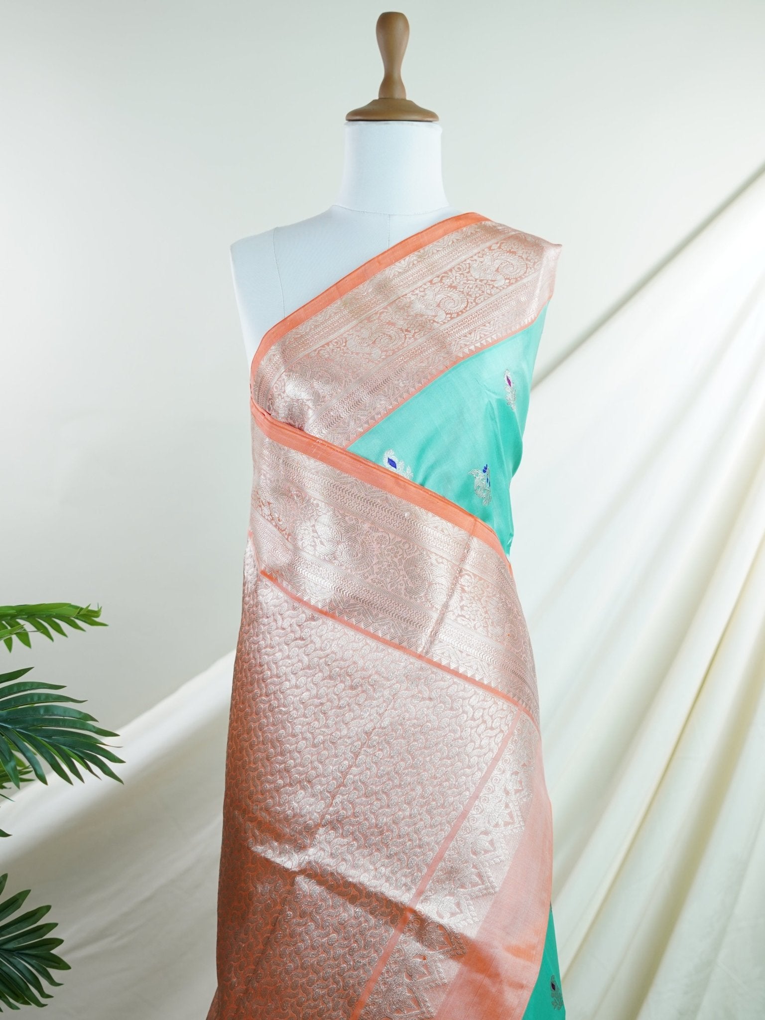 Venkatagiri Silk 100% Pure Silk - Manoranjitham Weaves - Handloom Store