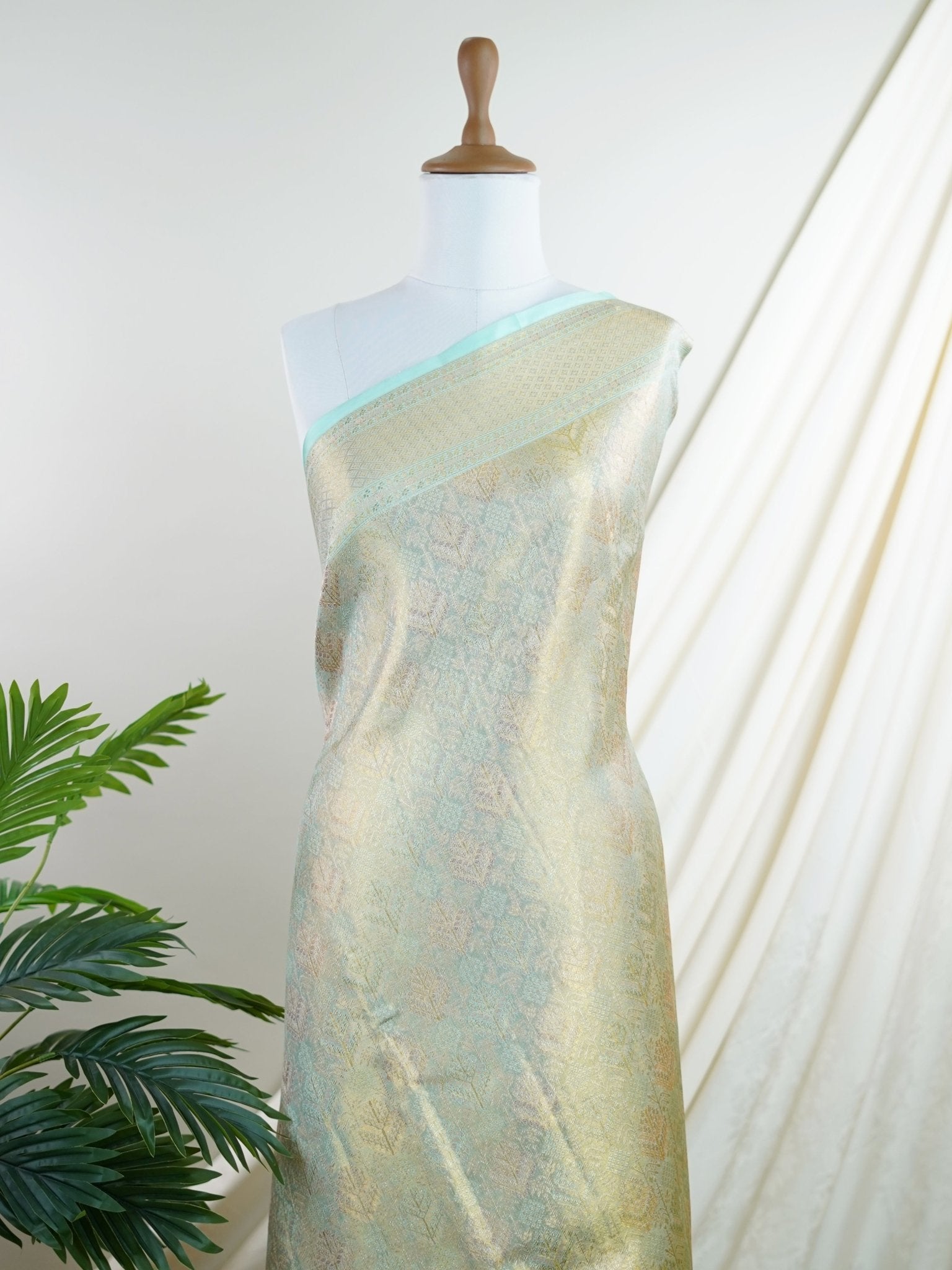 Kanchipuram Silk 100% Pure Silk - Manoranjitham Weaves - Handloom Store