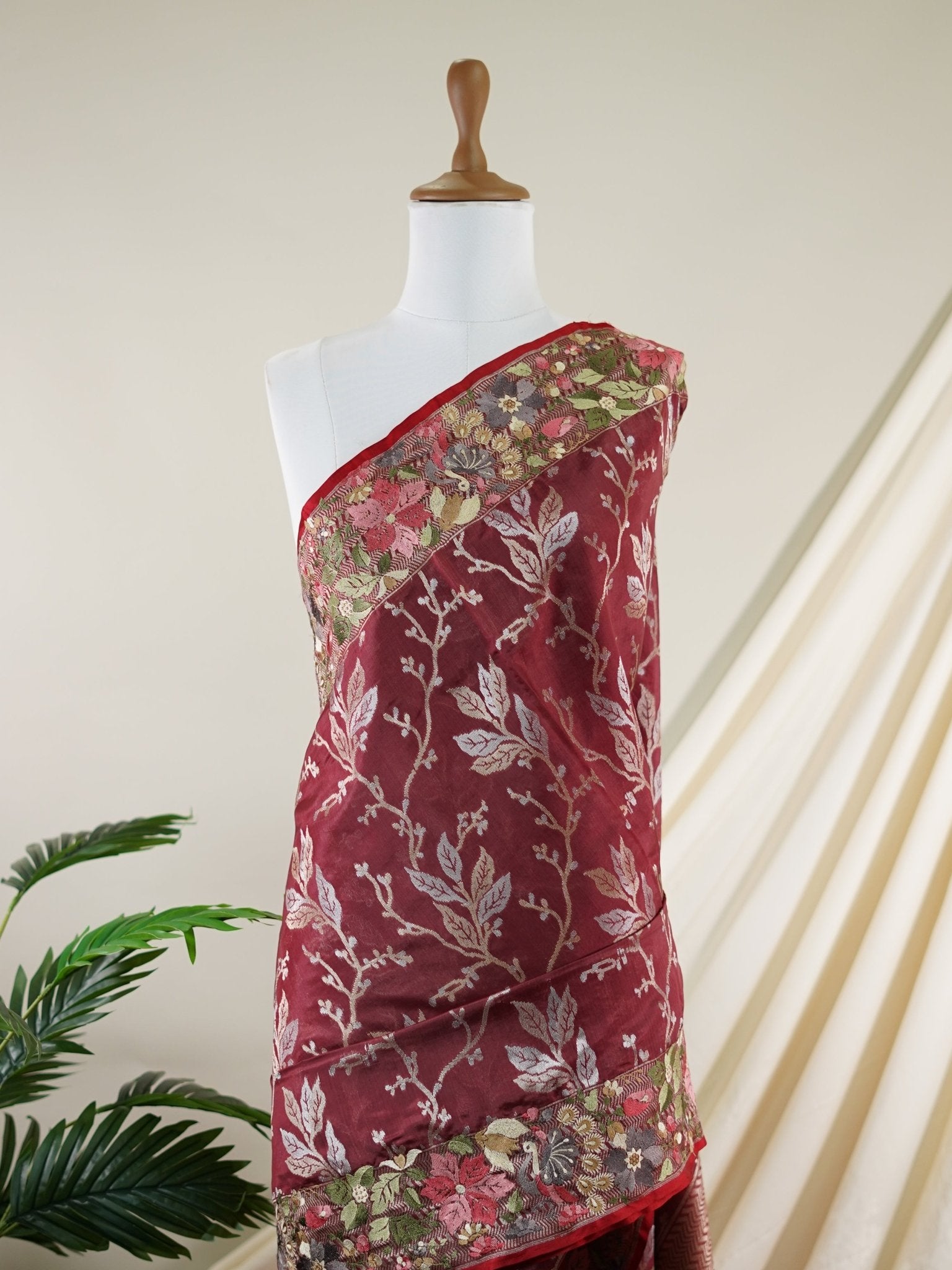 Katan Maroon 100% Pure Silk - Manoranjitham Weaves - Handloom Store