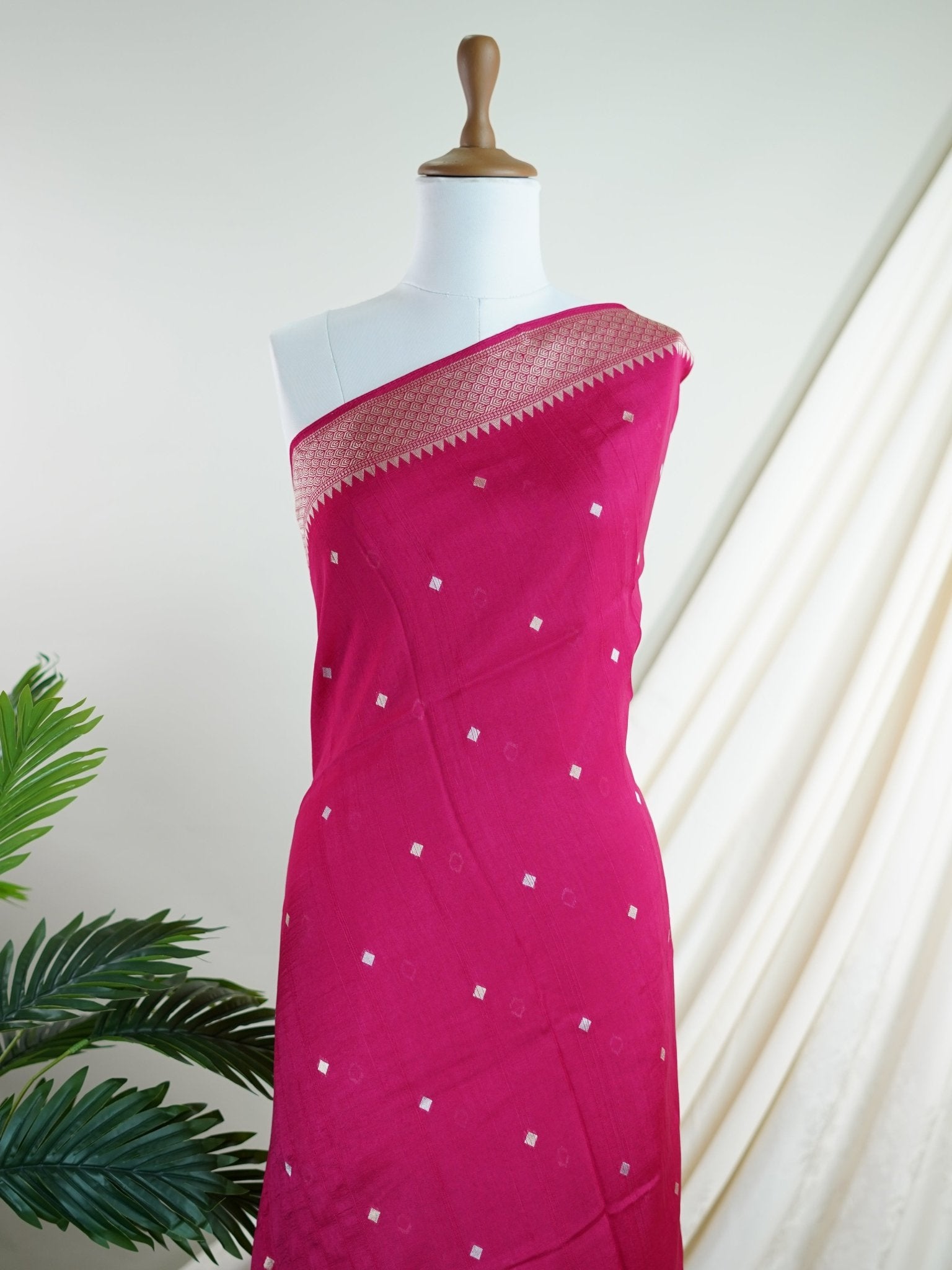 Georgette Pink Tussar Georgette - Manoranjitham Weaves - Handloom Store