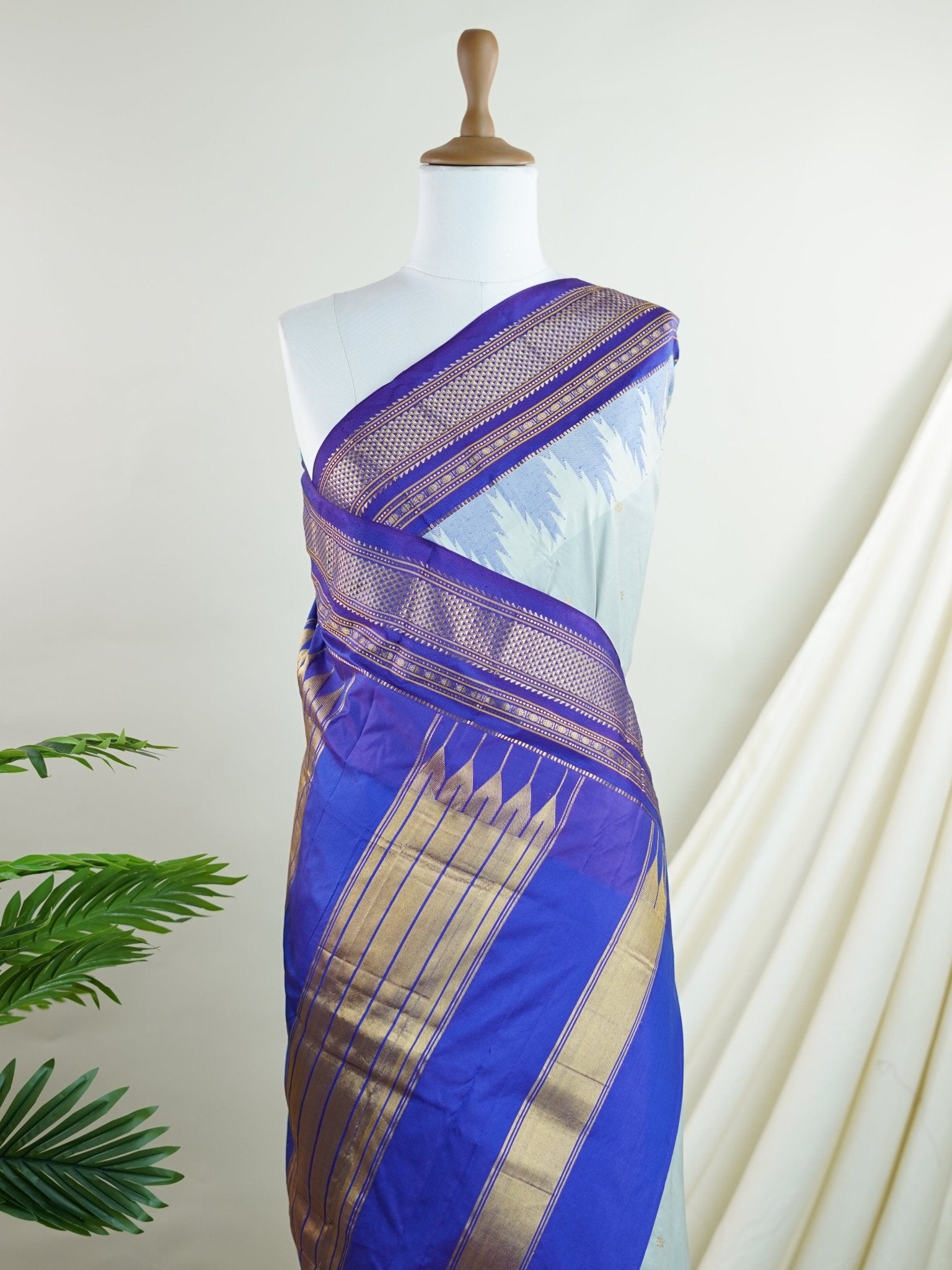 Semi Silk Semi Silk - Manoranjitham Weaves - Handloom Store