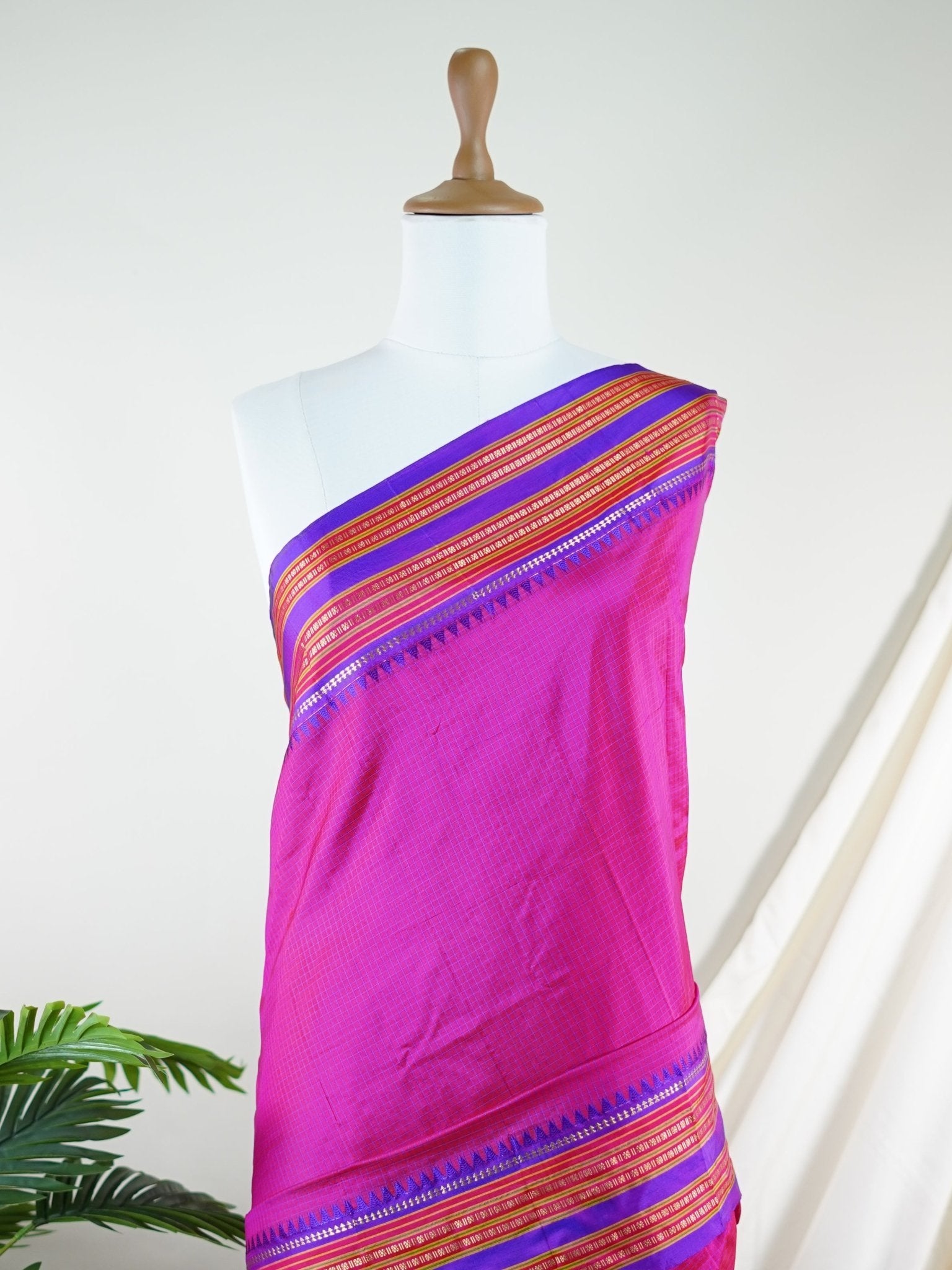 Narayanpet Pink 100% Pure Silk - Manoranjitham Weaves - Handloom Store