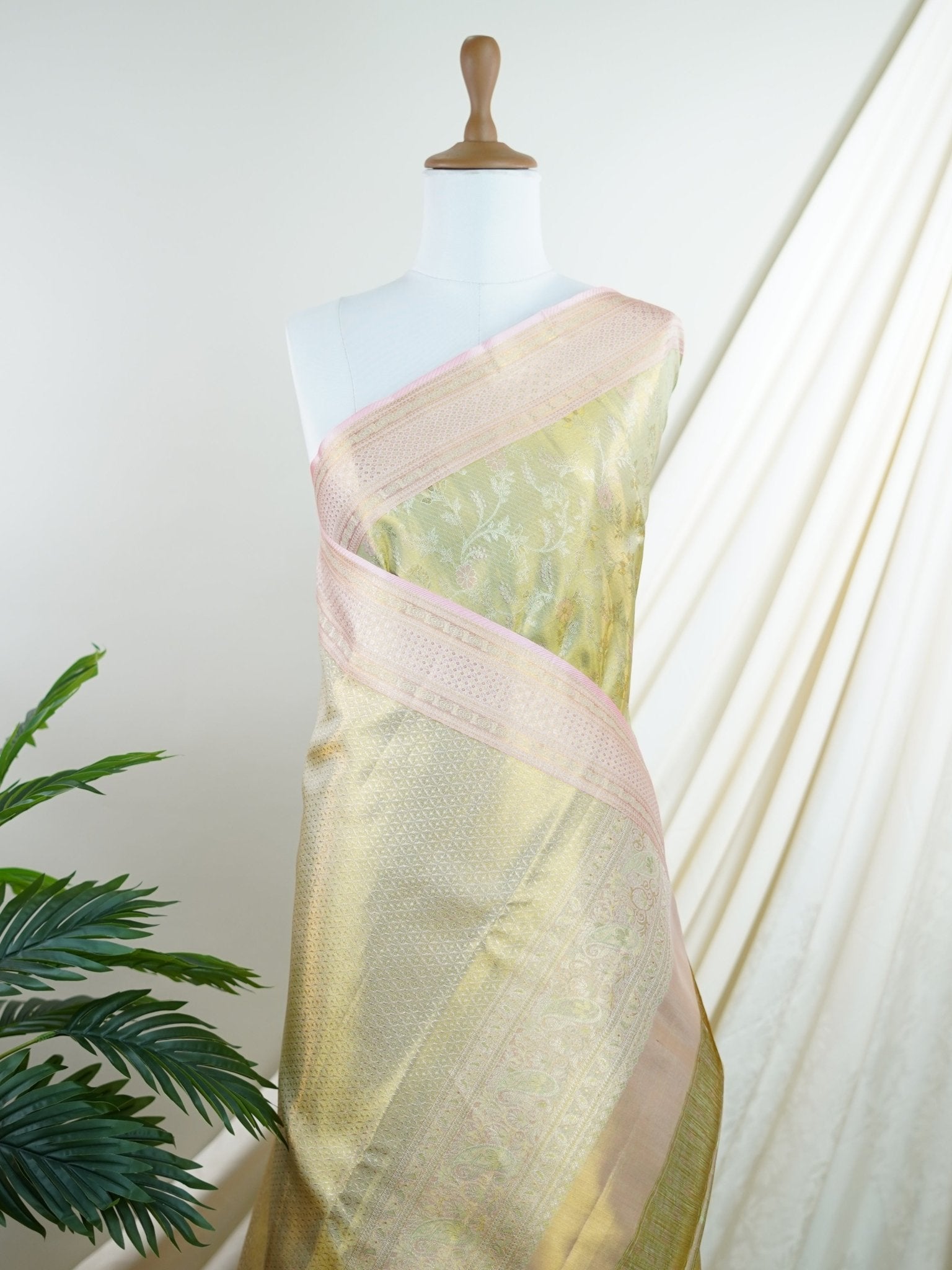 Kanchipuram Silk 100% Pure Silk - Manoranjitham Weaves - Handloom Store