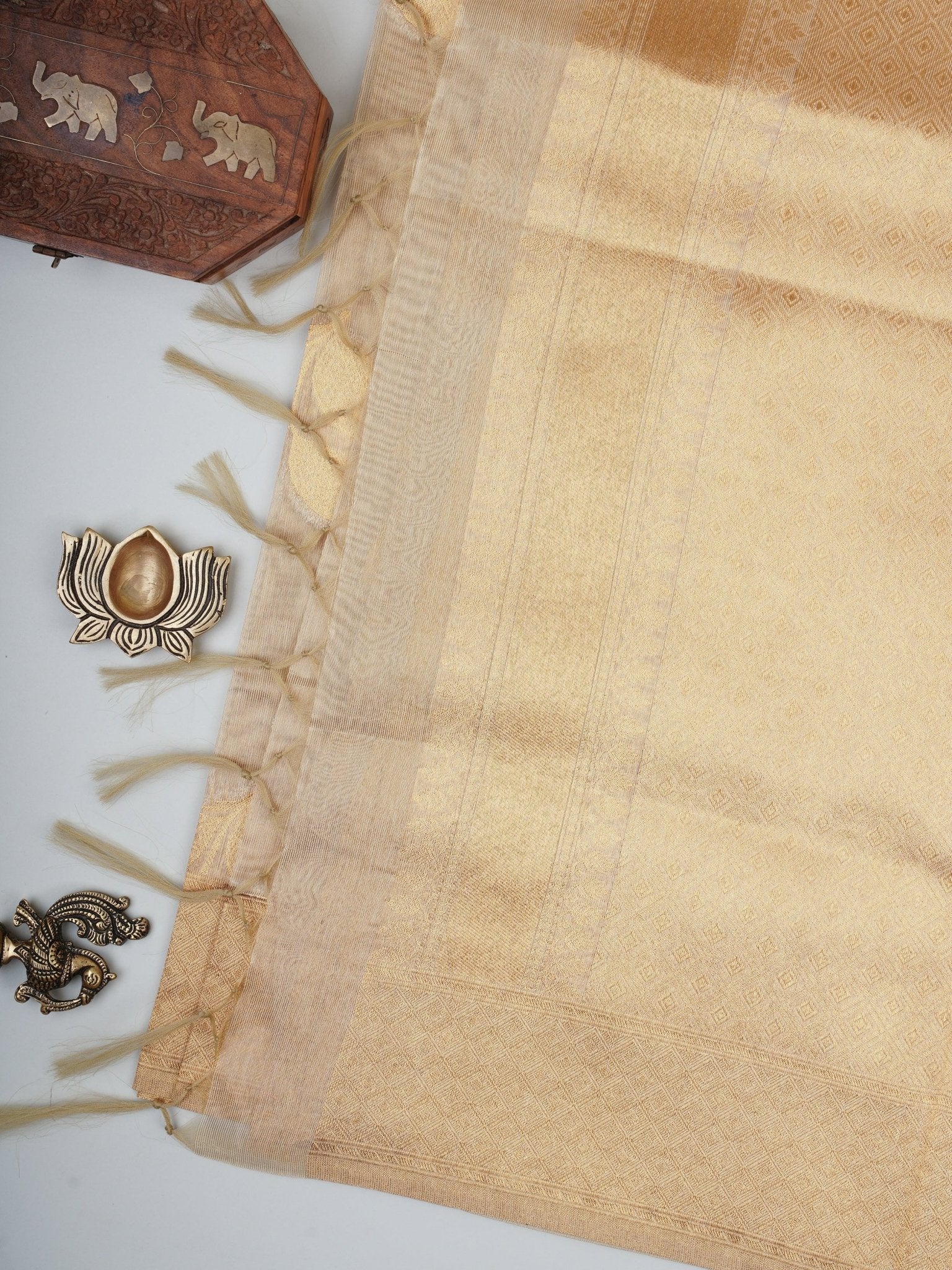 tissue Gold Kora Semi Tissue - Manoranjitham Weaves - Handloom Store