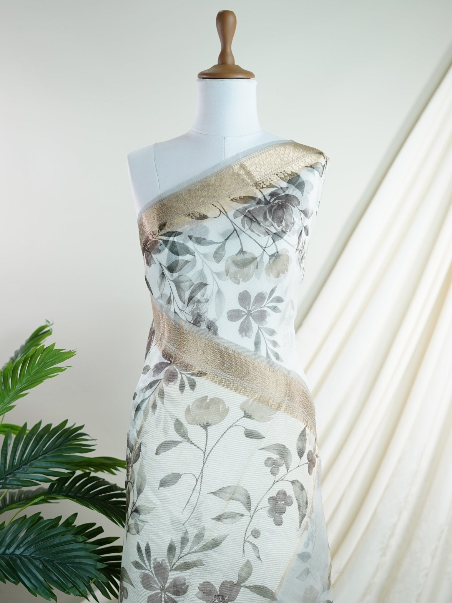 Organza White 100% Pure Organza Silk - Manoranjitham Weaves - Handloom Store