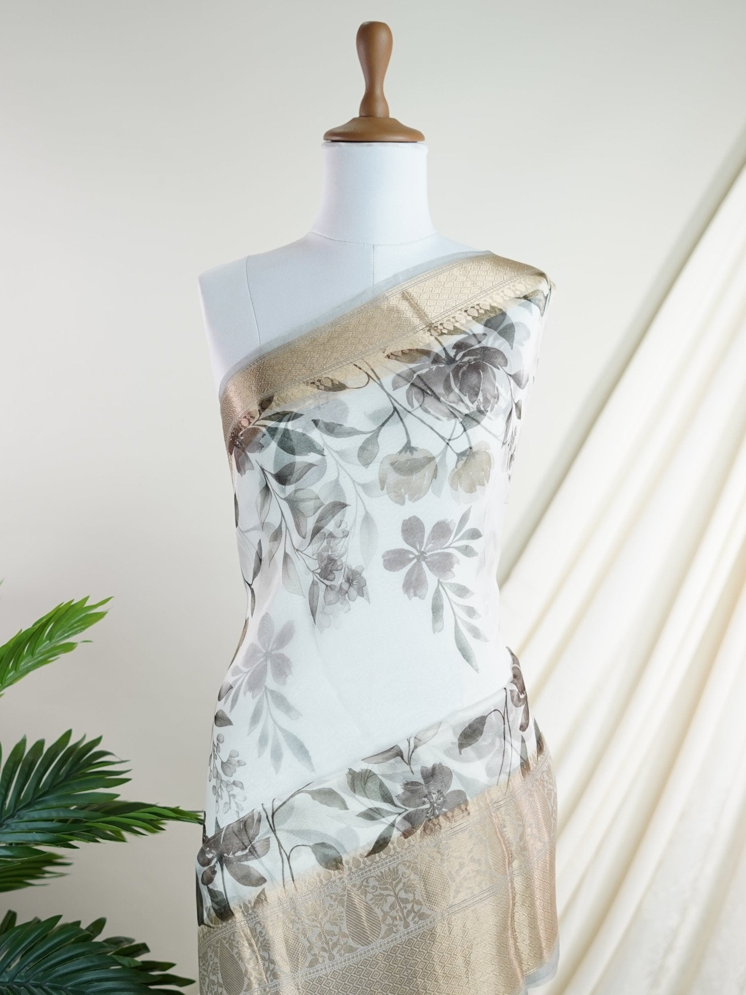 Organza White 100% Pure Organza Silk - Manoranjitham Weaves - Handloom Store