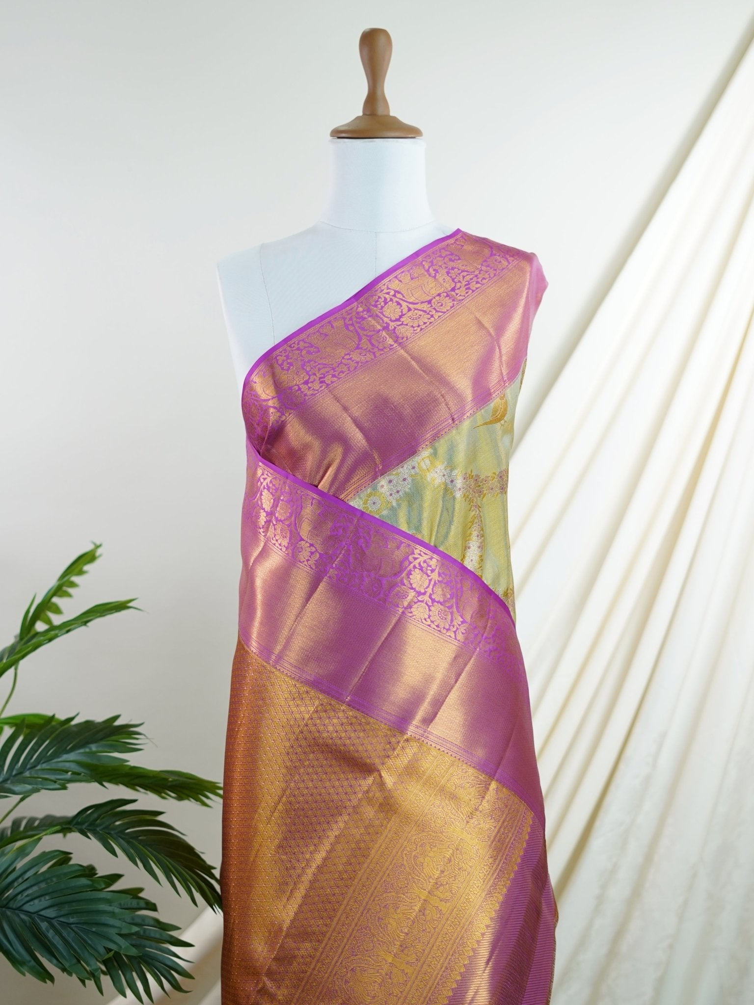 Kanchipuram Silk 100% Pure Silk - Manoranjitham Weaves - Handloom Store