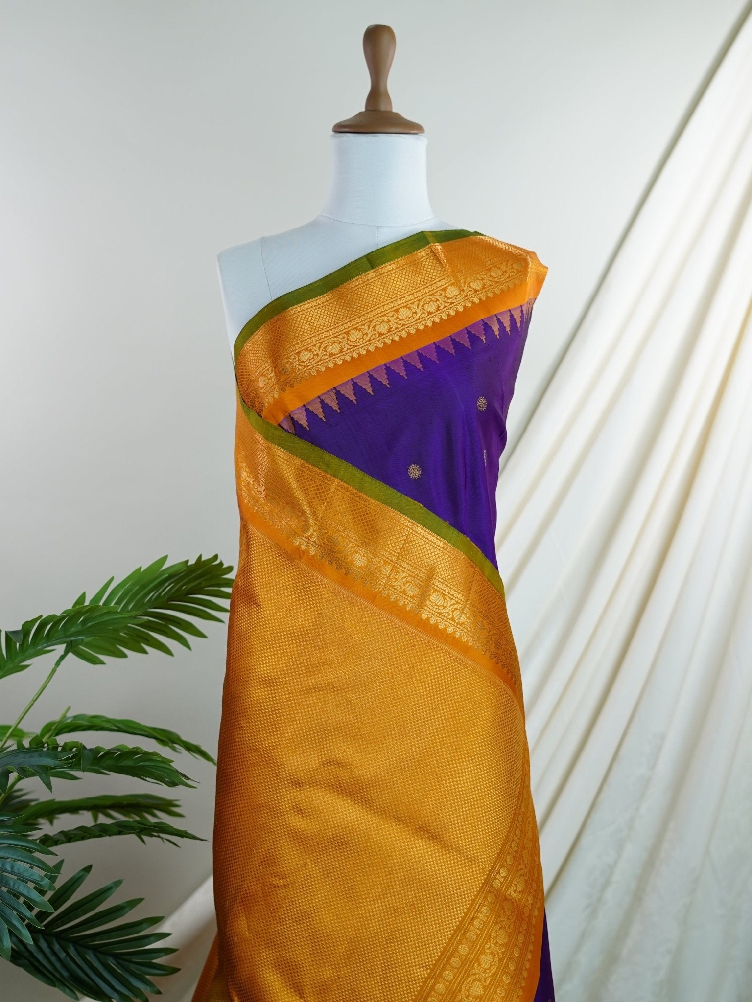 Gadwal Silk Violet 100% Pure Silk - Manoranjitham Weaves - Handloom Store
