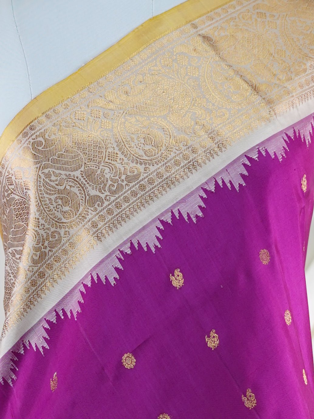 Gadwal Silk 100% Pure Silk - Manoranjitham Weaves - Handloom Store