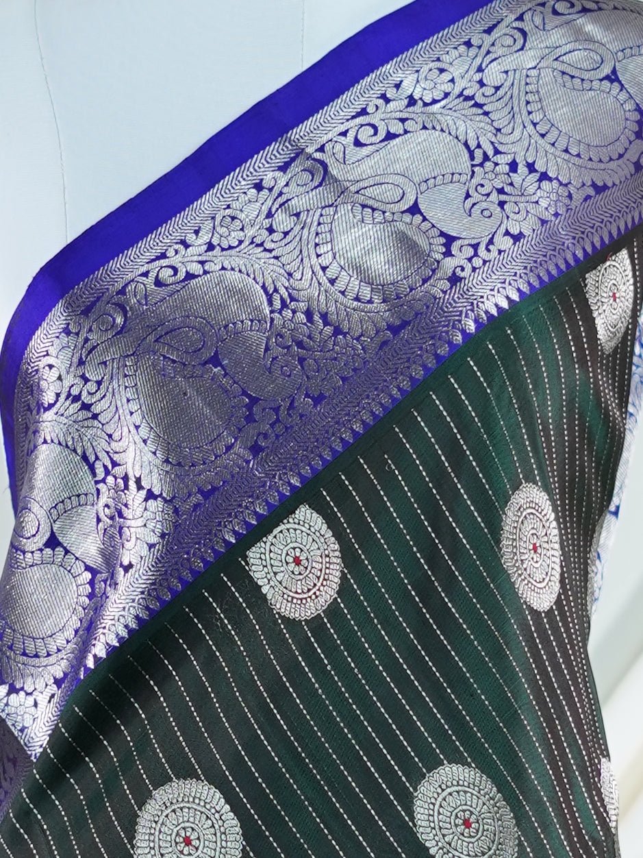 Venkatagiri Silk Bottle green 100% Pure Silk - Manoranjitham Weaves - Handloom Store