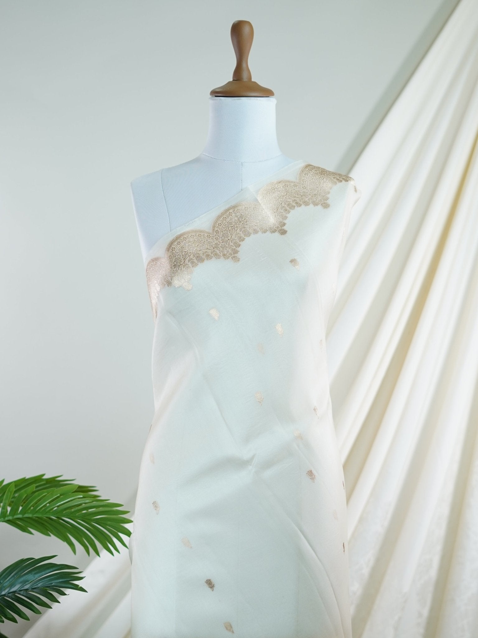 Katan Cream 100% Pure Katan Soft Silk - Manoranjitham Weaves - Handloom Store