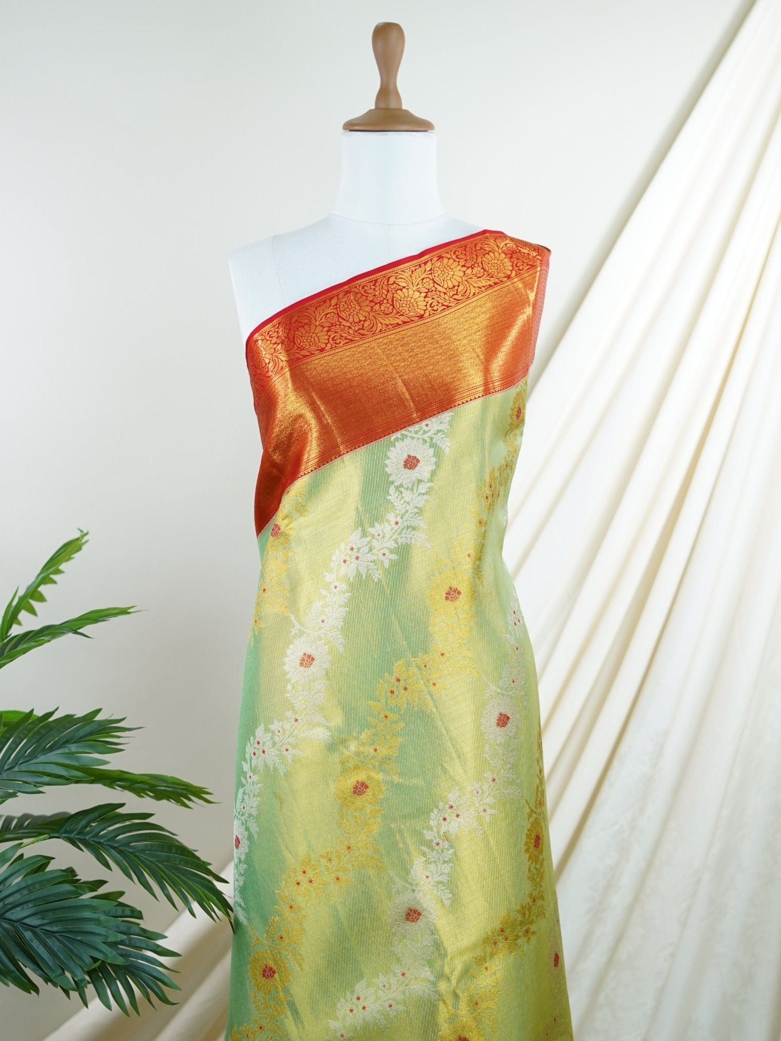 Kanchipuram Silk 100% Pure Silk - Manoranjitham Weaves - Handloom Store