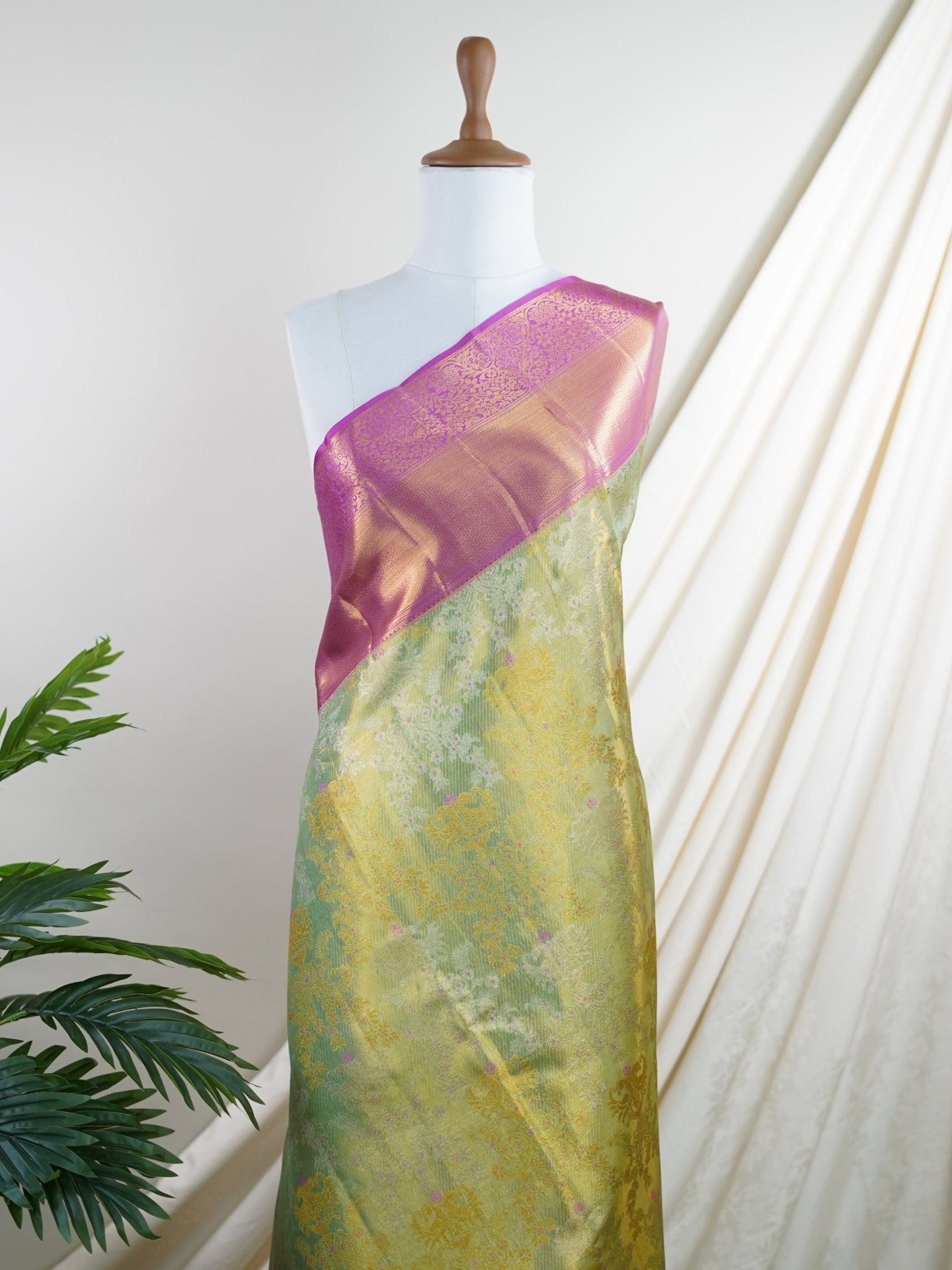 Kanchipuram Silk 100% Pure Silk - Manoranjitham Weaves - Handloom Store