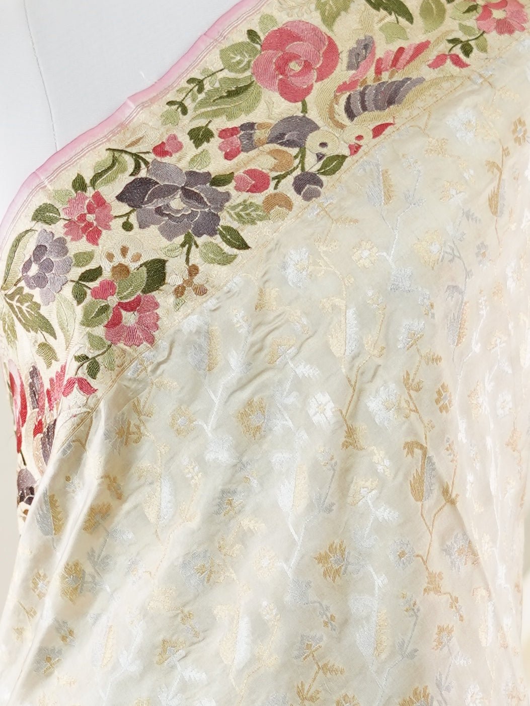 Katan Silver 100% Pure Silk - Manoranjitham Weaves - Handloom Store