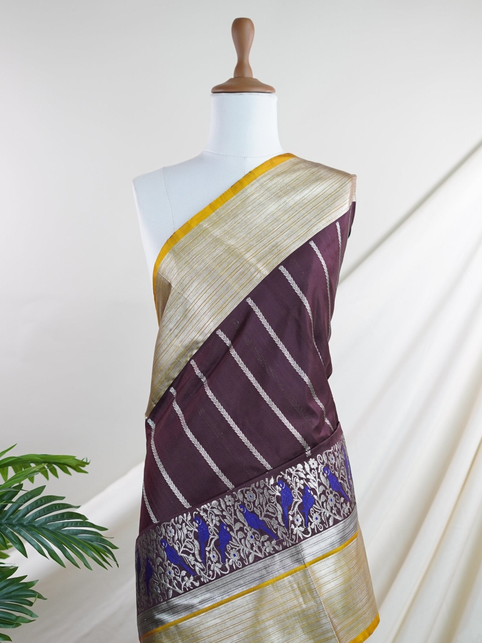 Venkatagiri Silk 100% Pure Silk - Manoranjitham Weaves - Handloom Store