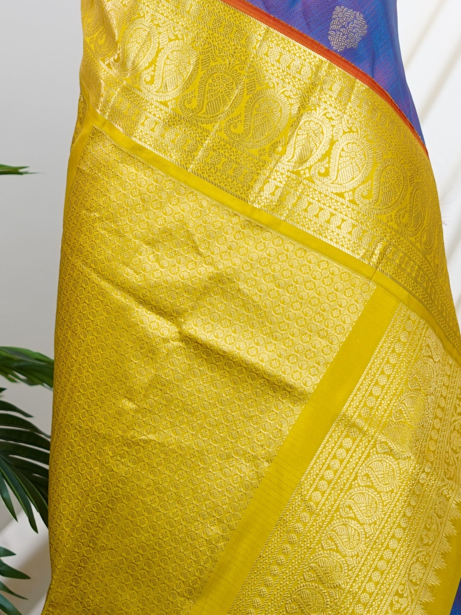 Gadwal Silk Peacock Blue 100% Pure Silk - Manoranjitham Weaves - Handloom Store