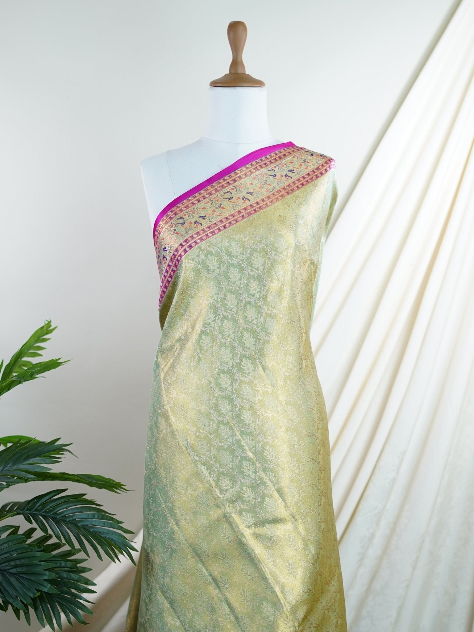 Kanchipuram Silk 100% Pure Silk - Manoranjitham Weaves - Handloom Store