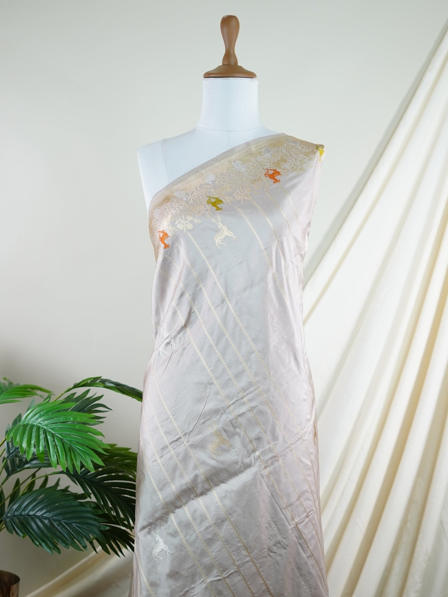 Katan Light Mauve 100% Pure Katan Silk - Manoranjitham Weaves - Handloom Store