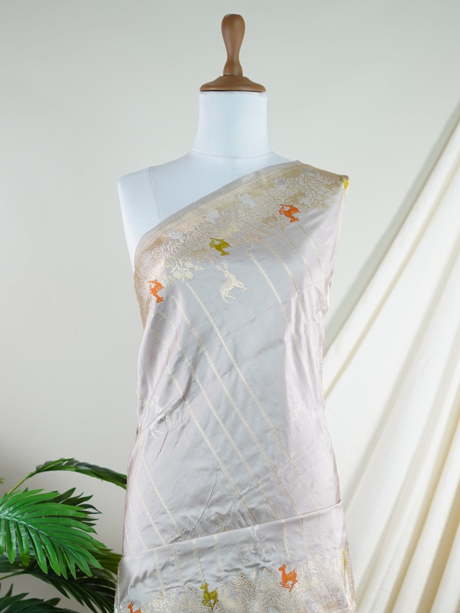 Katan Light Mauve 100% Pure Katan Silk - Manoranjitham Weaves - Handloom Store