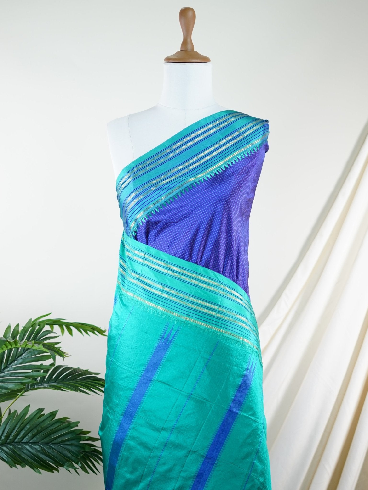 Narayanpet Blue 100% Pure Silk - Manoranjitham Weaves - Handloom Store