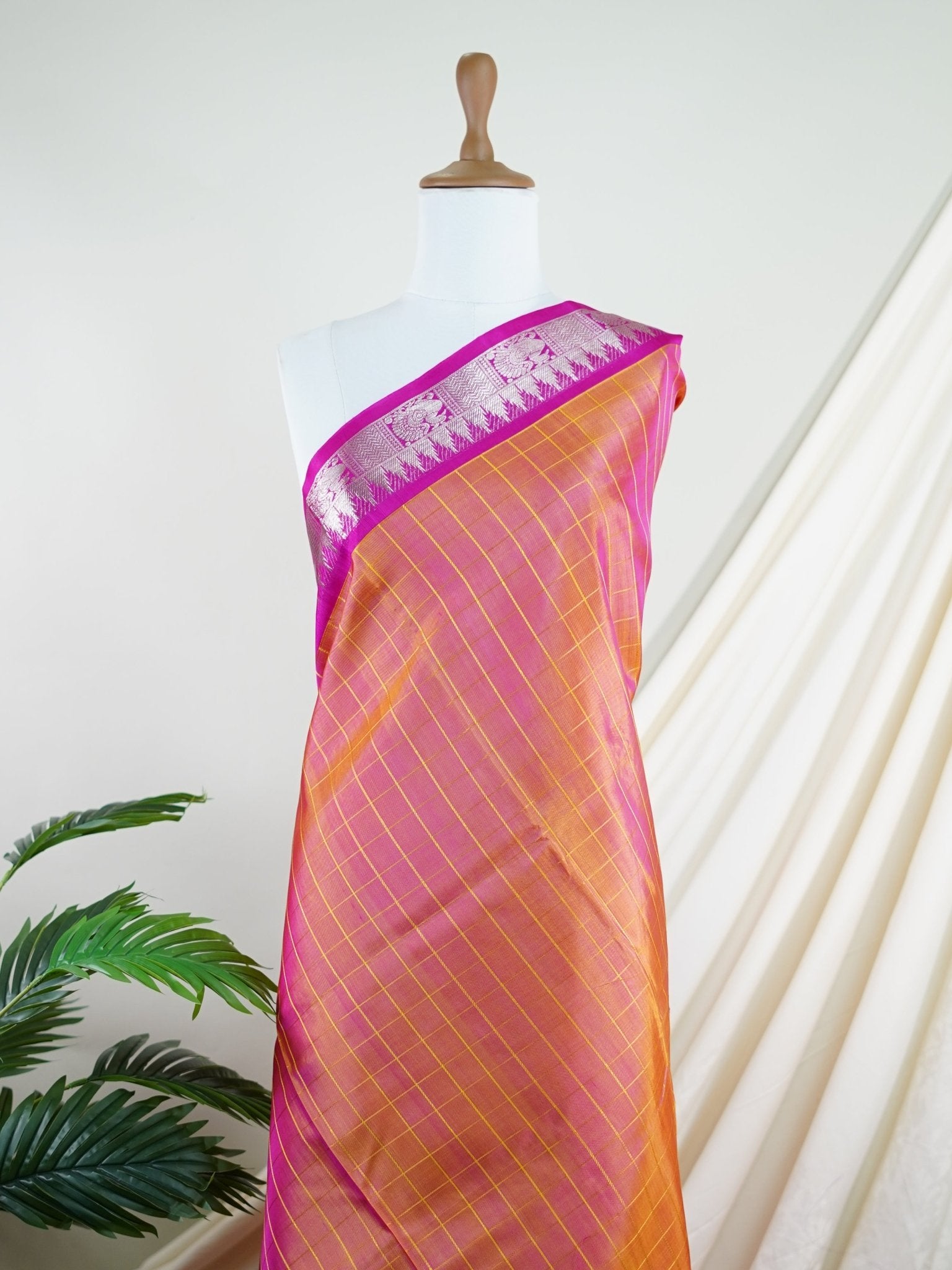 Venkatagiri Silk Orange 100% Pure Silk - Manoranjitham Weaves - Handloom Store