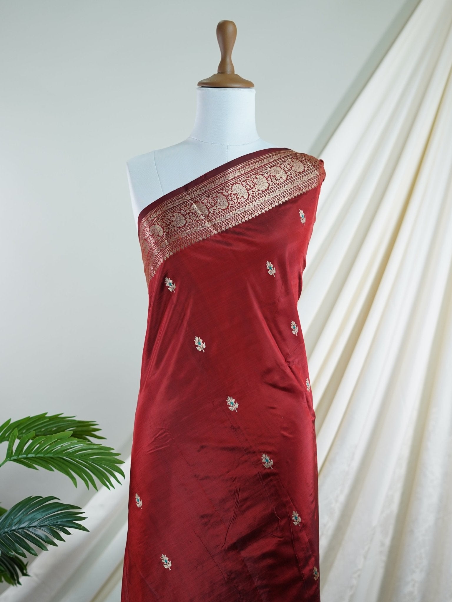 Katan Maroon 100% Pure Katan Soft Silk - Manoranjitham Weaves - Handloom Store