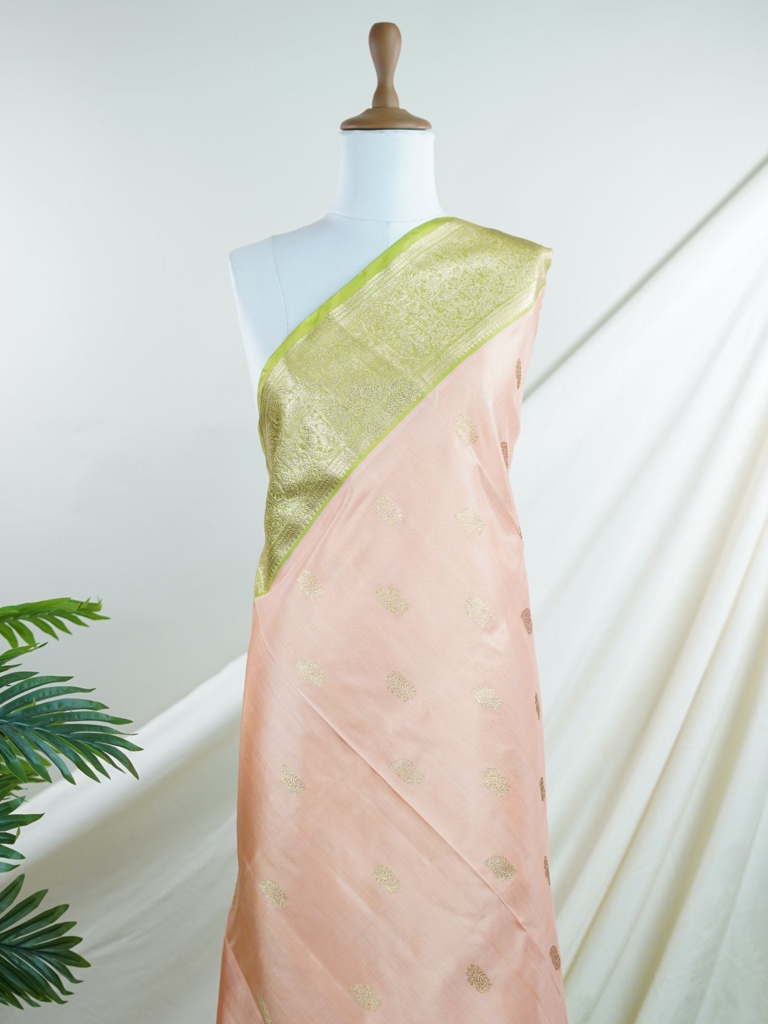 Venkatagiri Silk 100% Pure Silk - Manoranjitham Weaves - Handloom Store