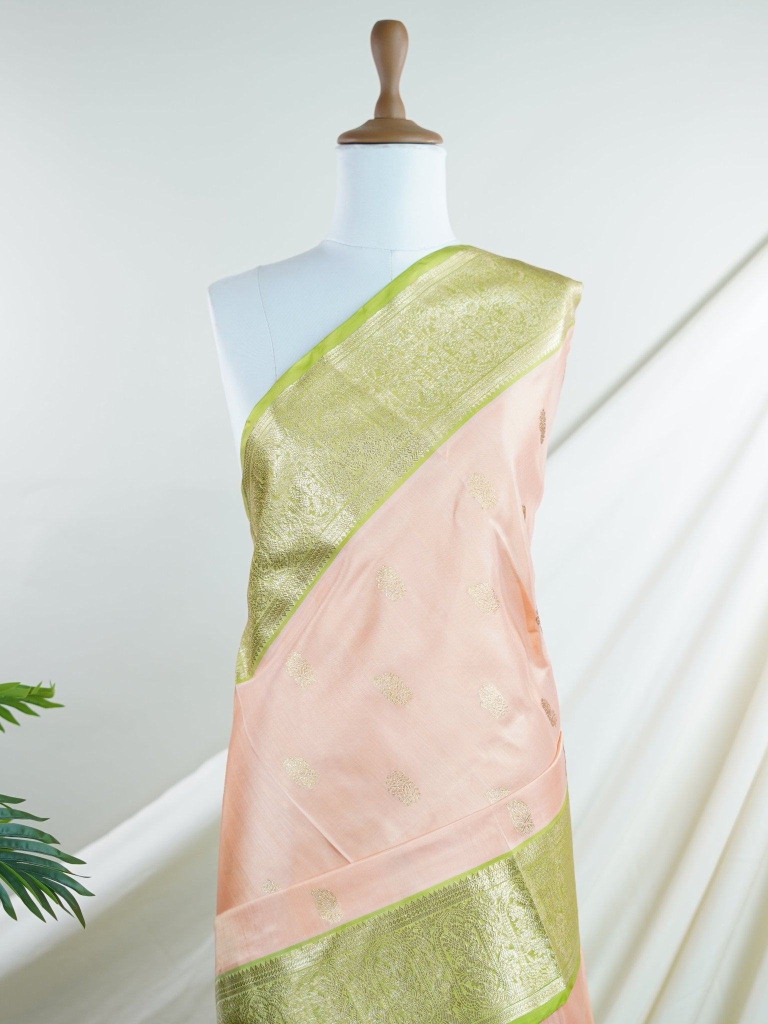 Venkatagiri Silk 100% Pure Silk - Manoranjitham Weaves - Handloom Store