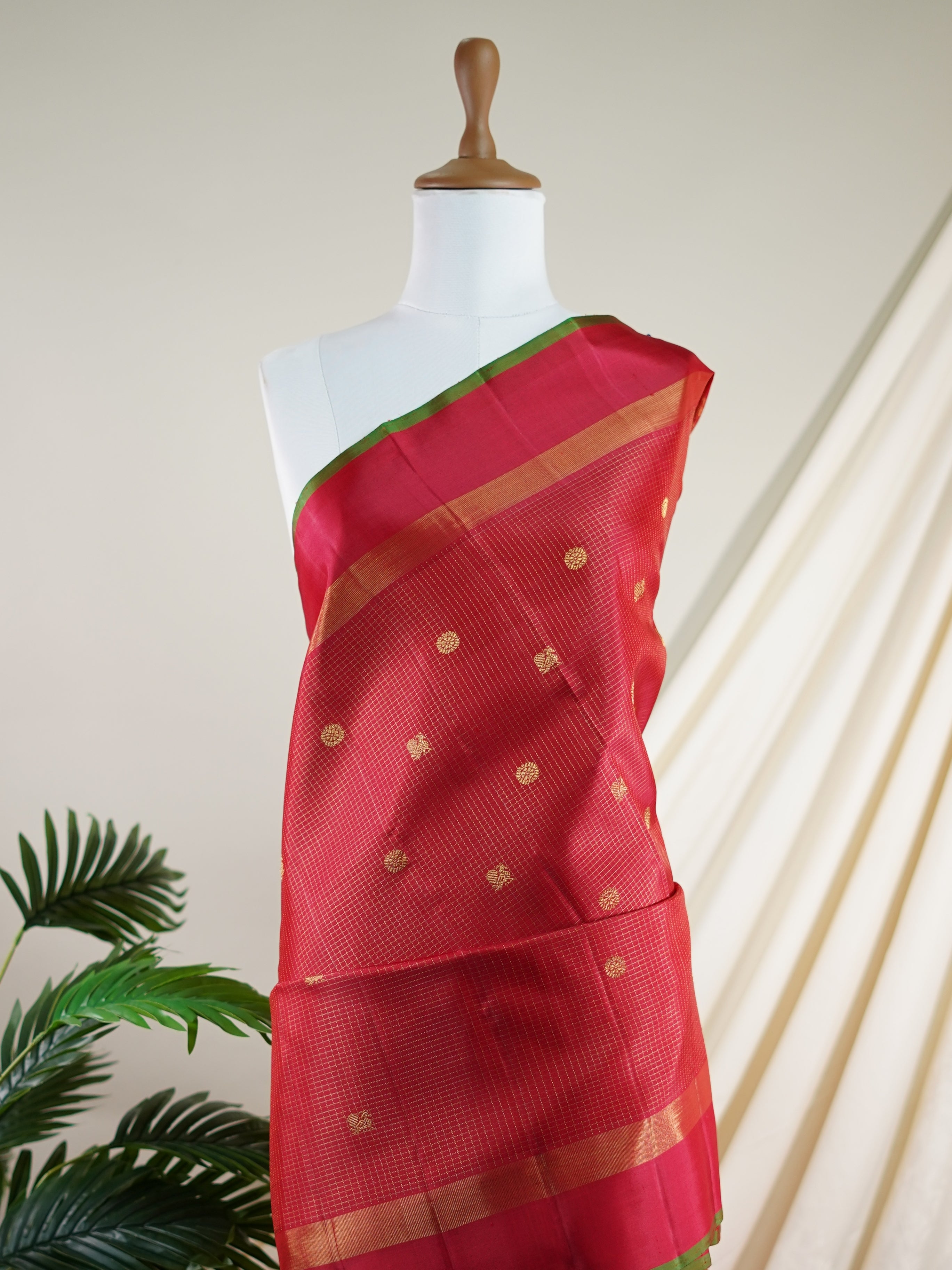 Kanchipuram Silk Red 100% Pure Silk  - Manoranjitham Weaves - Handloom Store