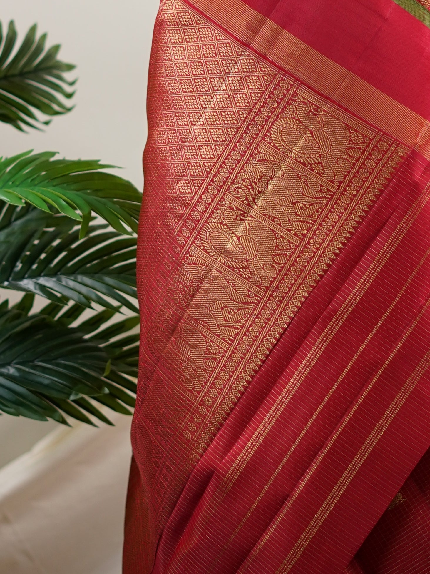 Kanchipuram Silk Red 100% Pure Silk  - Manoranjitham Weaves - Handloom Store