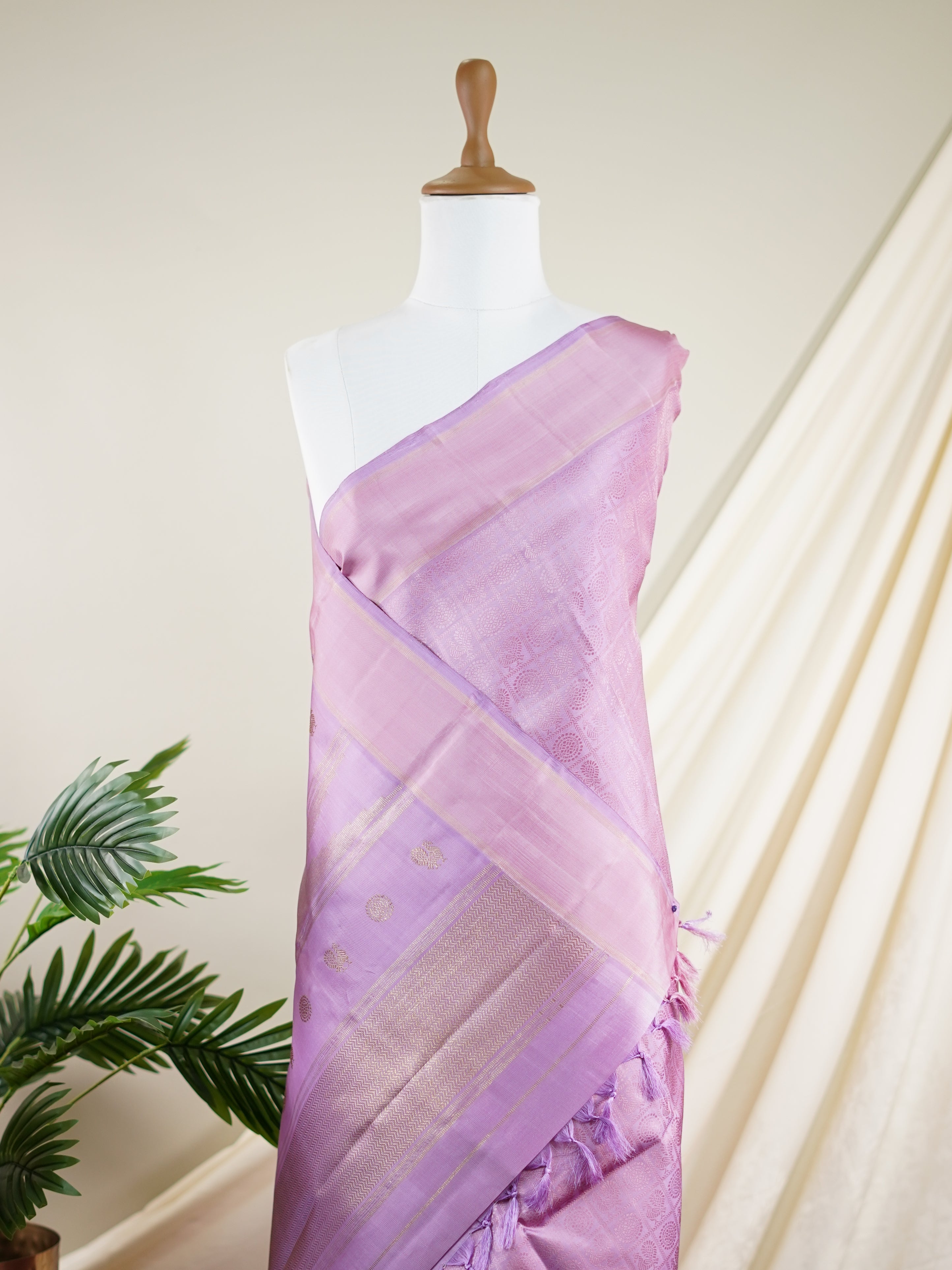 Kanchipuram Silk Lavender 100% Pure Silk  - Manoranjitham Weaves - Handloom Store
