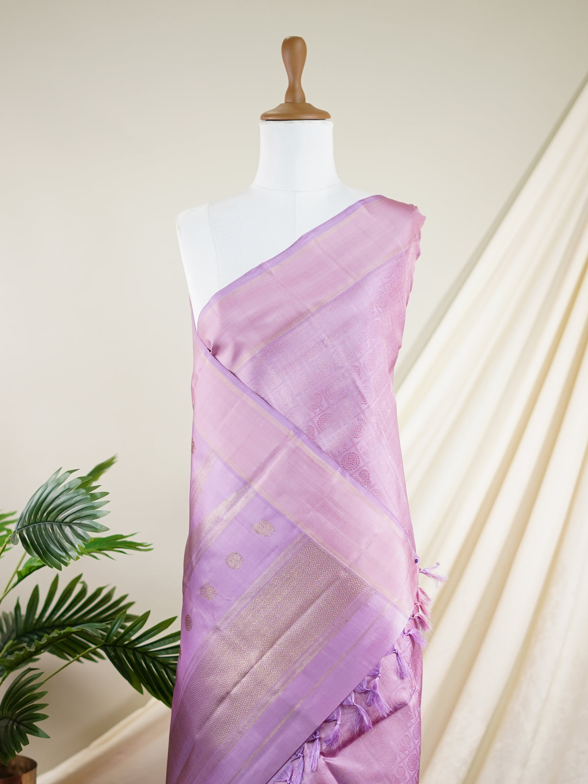 Kanchipuram Silk Lavender 100% Pure Silk  - Manoranjitham Weaves - Handloom Store