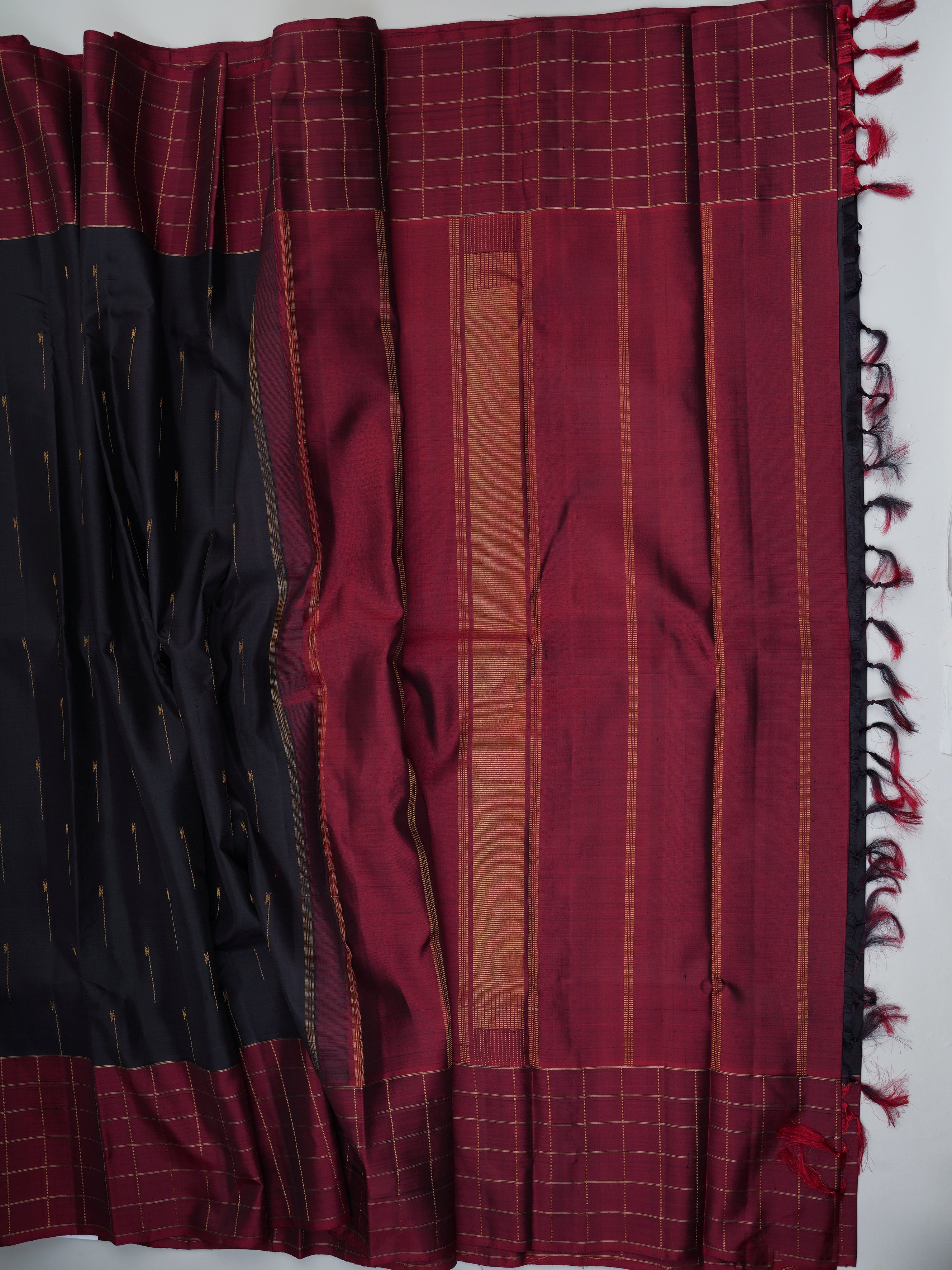 Kanchipuram Silk Black 100% Pure Silk  - Manoranjitham Weaves - Handloom Store