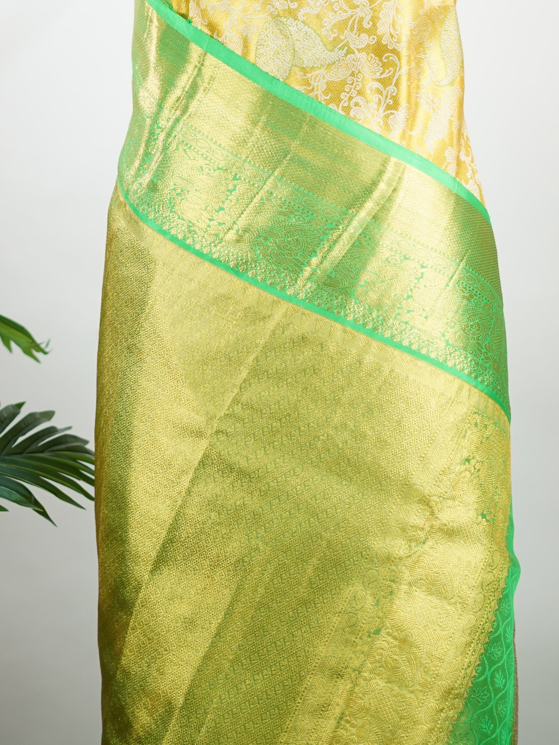 Kanchipuram Silk Beautiful Trdaditional kanjivaram Anjanika - Manoranjitham Weaves - Handloom Store