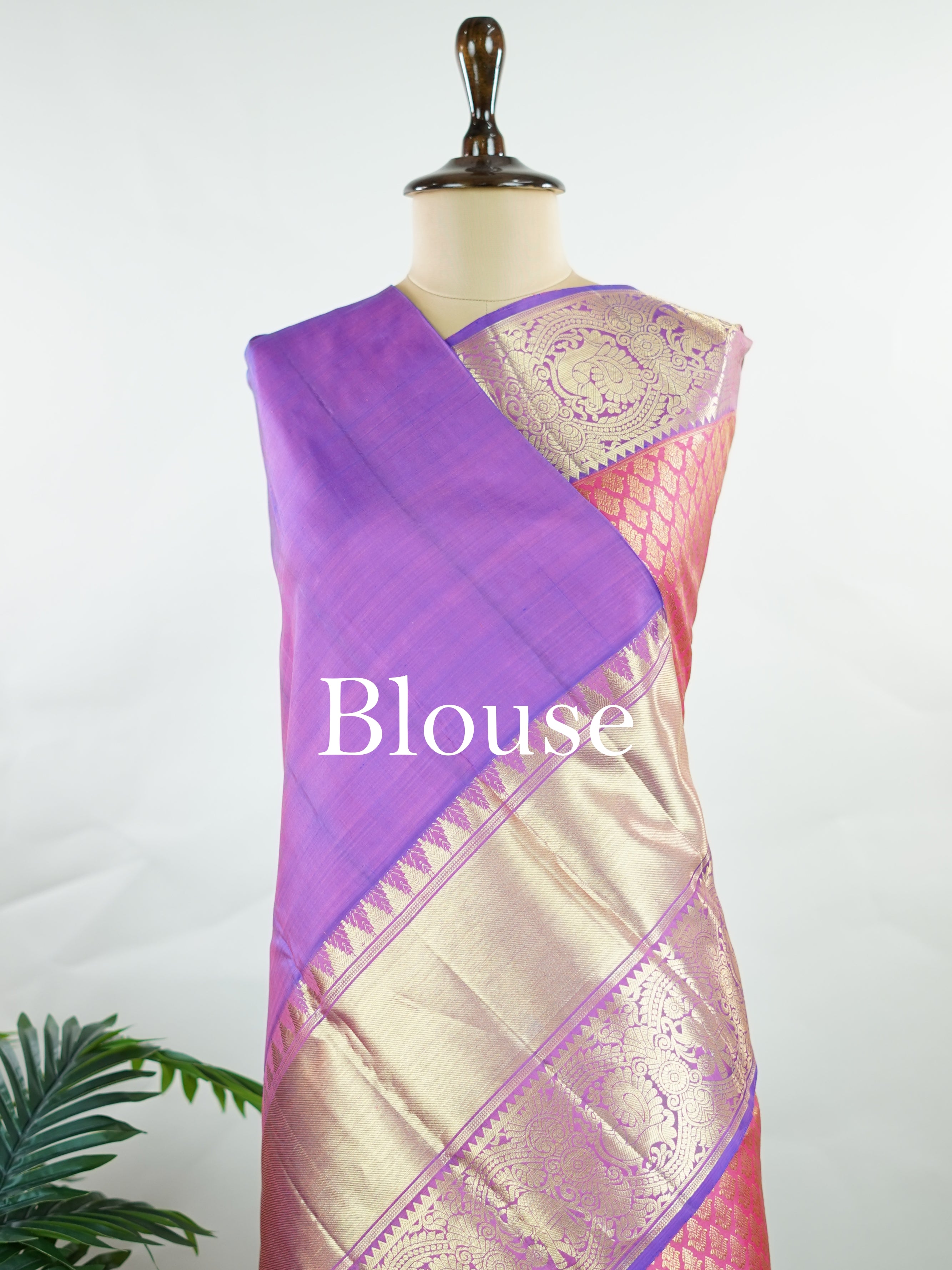 Kanchipuram Silk A masterpiece from Kanchipuram, this Kanjivaram saree in Hot Pink is a tribute to India's rich handloom legacy. The Pure Zari weaving and Buttis motifs make it a perfect choice for brides and celebrations. Every thread speaks of elegance, tradition, and the skilled hands that bring this saree to life. Bhairavi - Manoranjitham Weaves - Handloom Store