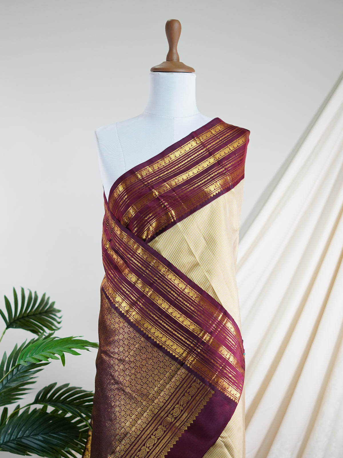 Kanchipuram Silk Cream 100% Pure Silk  - Manoranjitham Weaves - Handloom Store