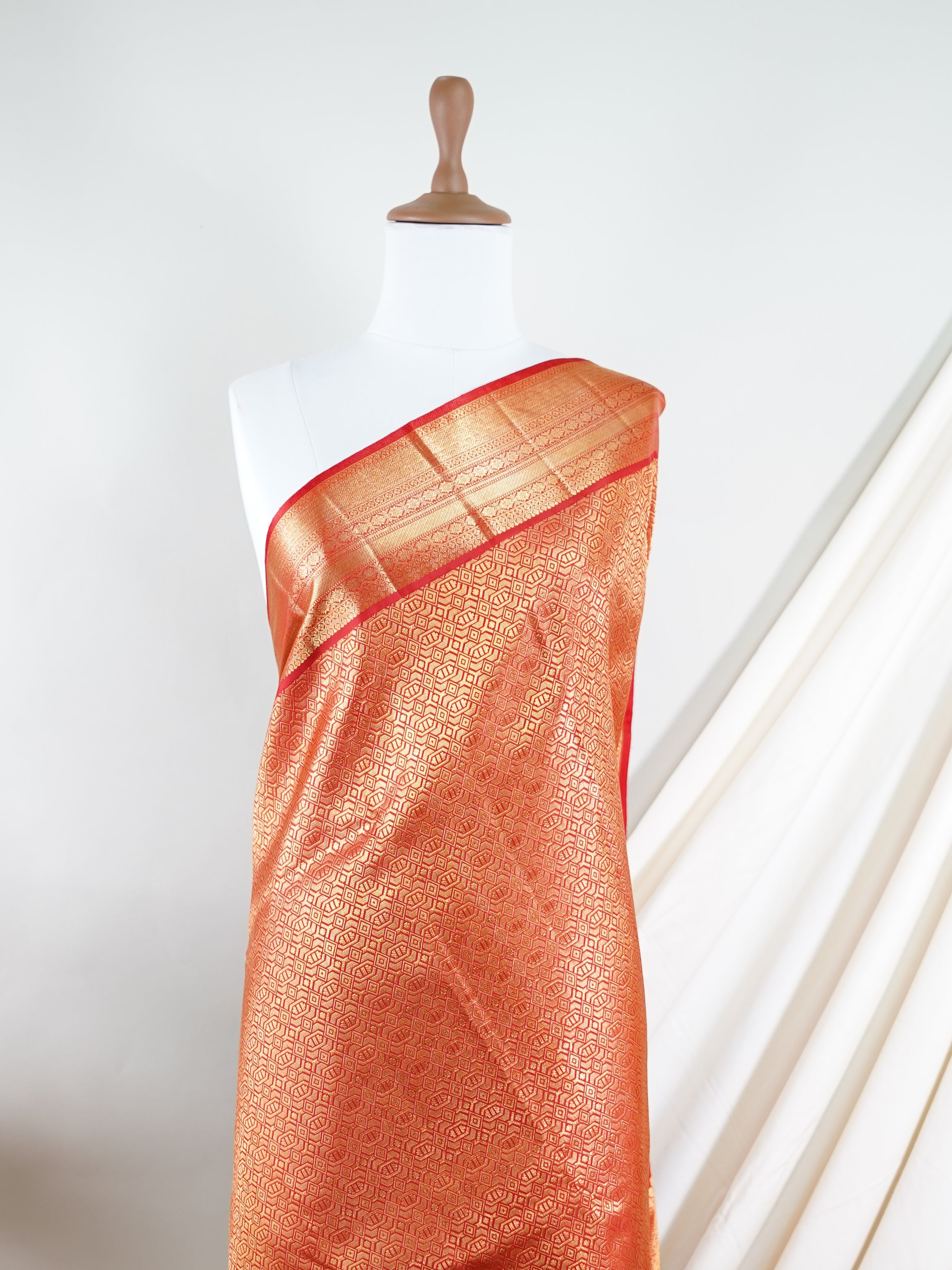Kanchipuram Silk Red 100% Pure Silk  - Manoranjitham Weaves - Handloom Store