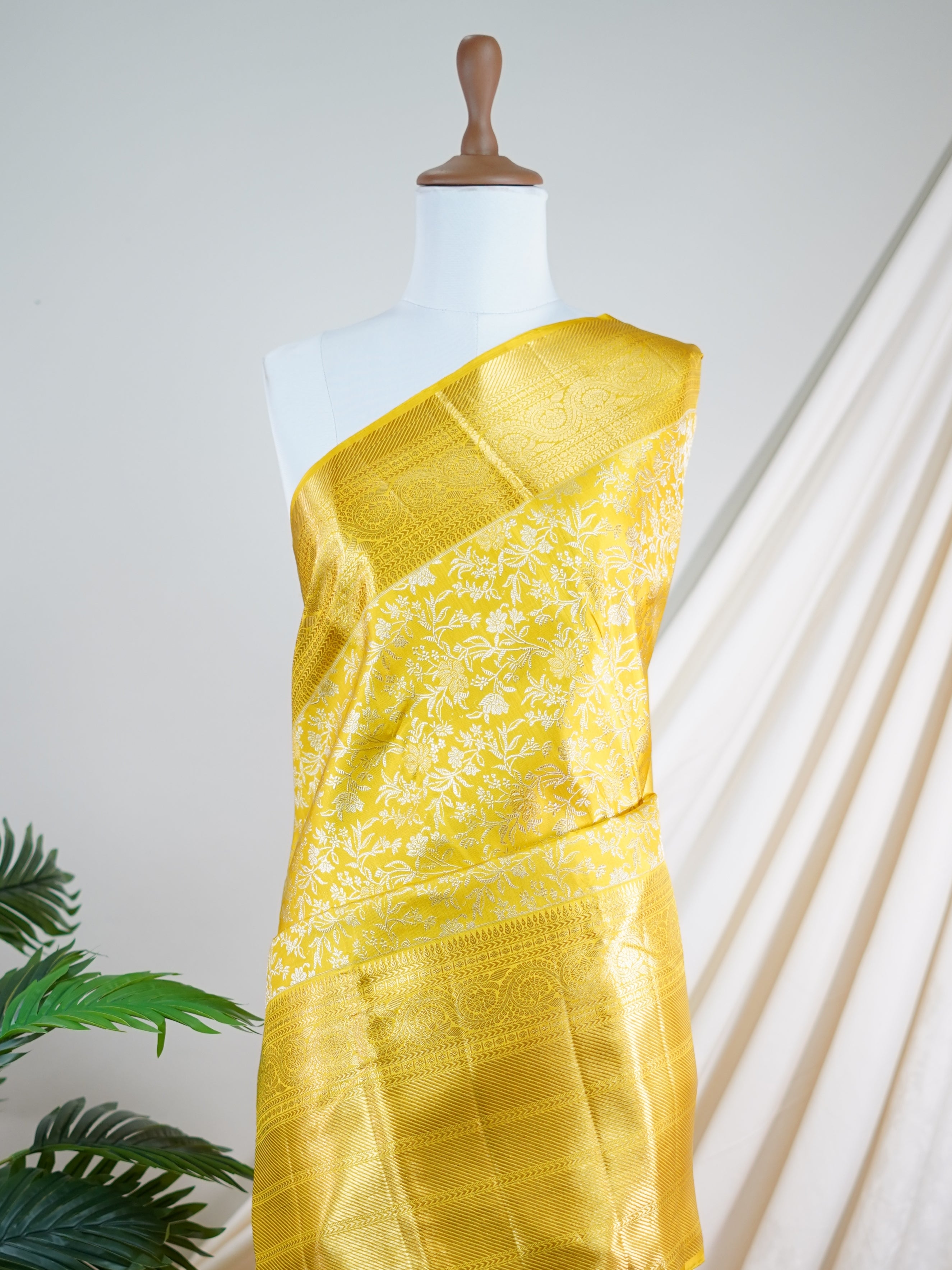 Kanchipuram Silk  100% Pure Silk  - Manoranjitham Weaves - Handloom Store