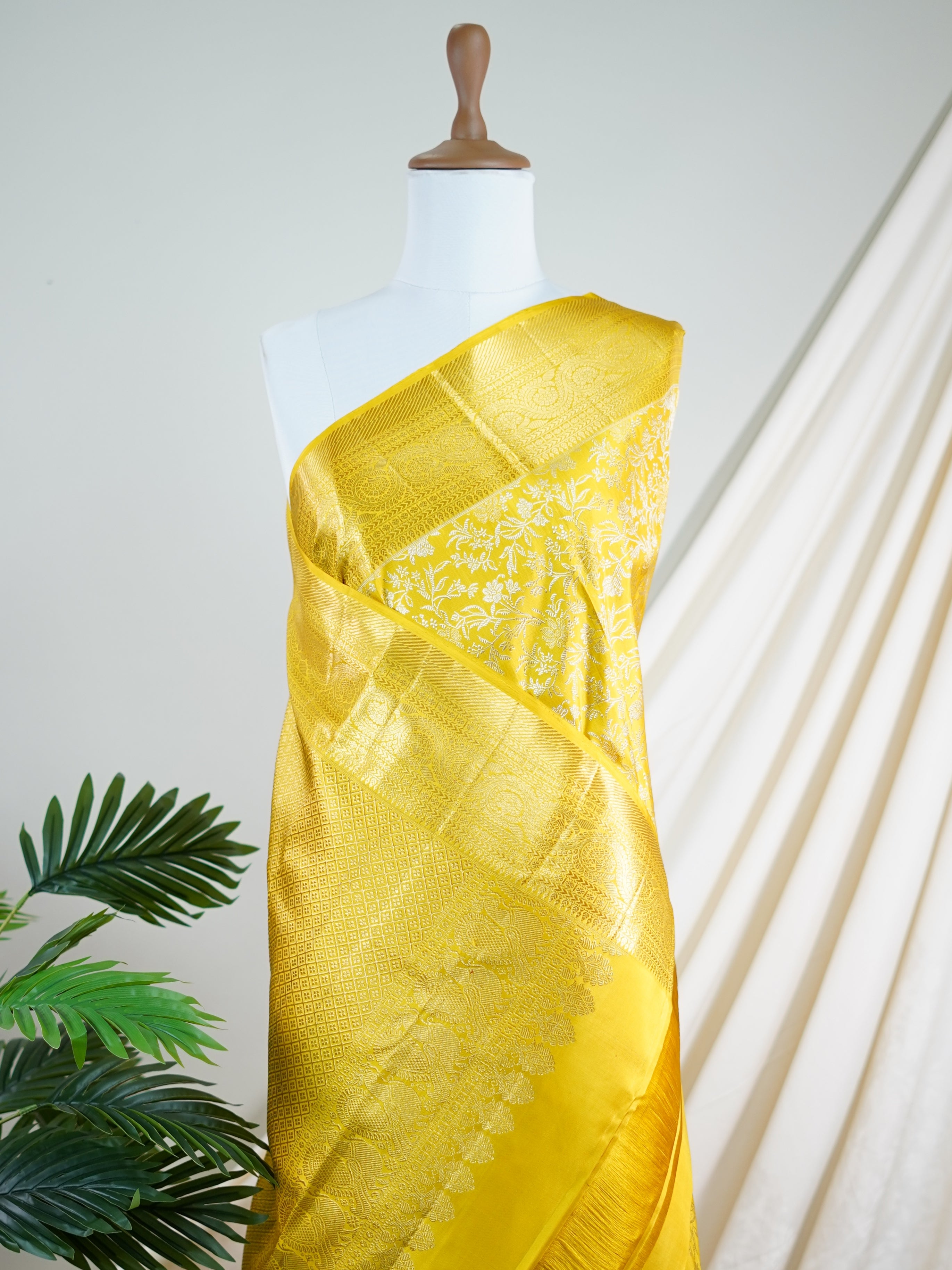 Kanchipuram Silk  100% Pure Silk  - Manoranjitham Weaves - Handloom Store