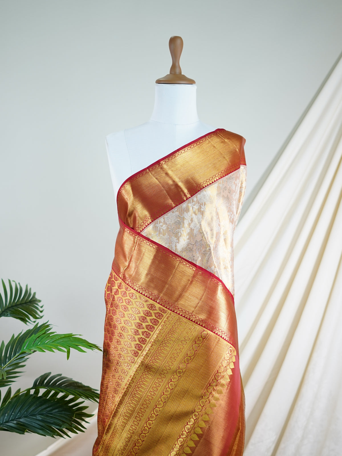 Kanchipuram Silk  100% Pure Silk  - Manoranjitham Weaves - Handloom Store