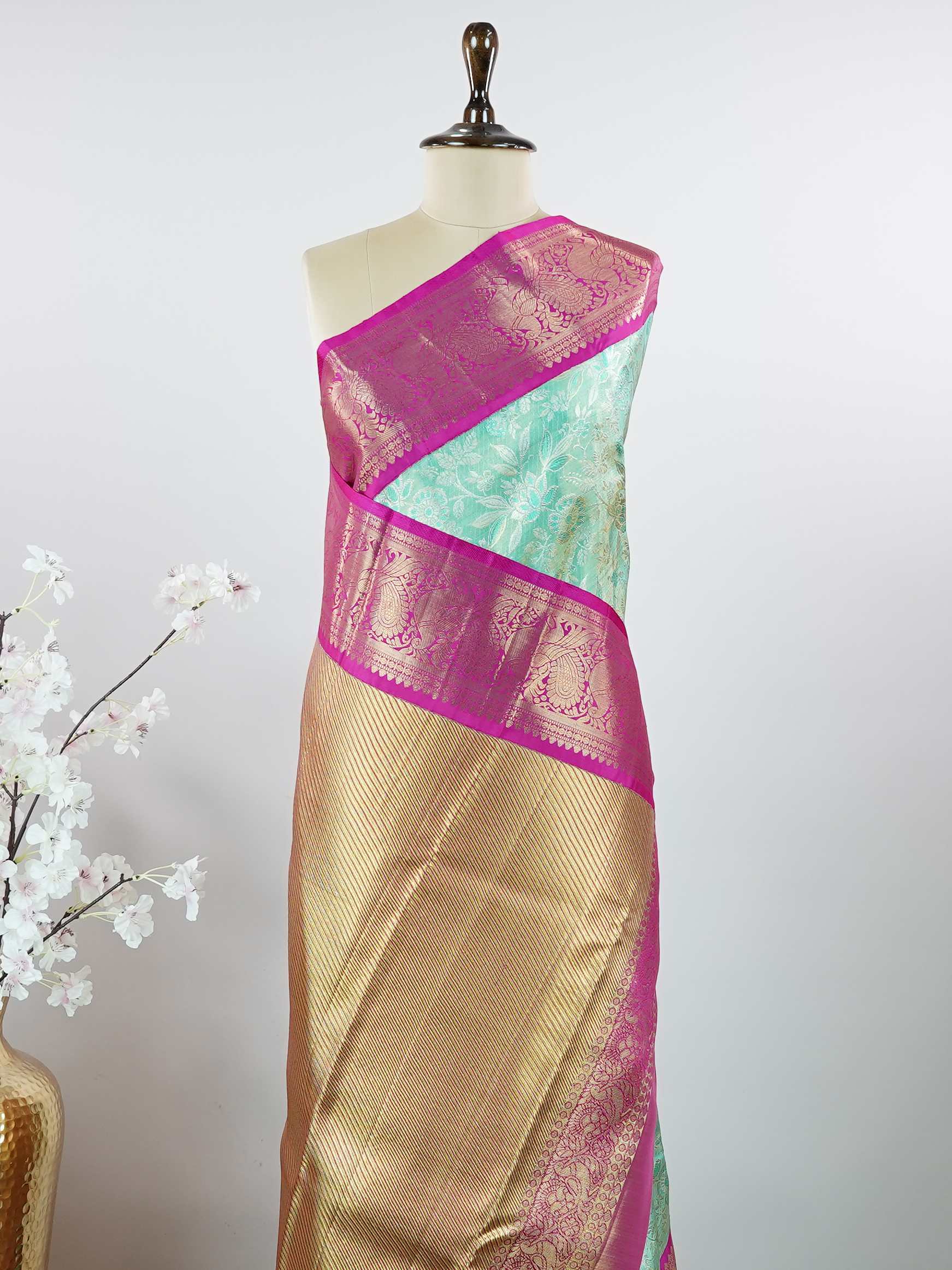 Kanchipuram Silk Handwoven to perfection, this 100% Pure Silk  saree in Red with Red detailing is a tribute to India’s rich weaving traditions. Ideal for weddings and grand occasions. Paraj - Red Pure Kanjivaram Silk Saree | Pure Zari - Manoranjitham Weaves - Handloom Store