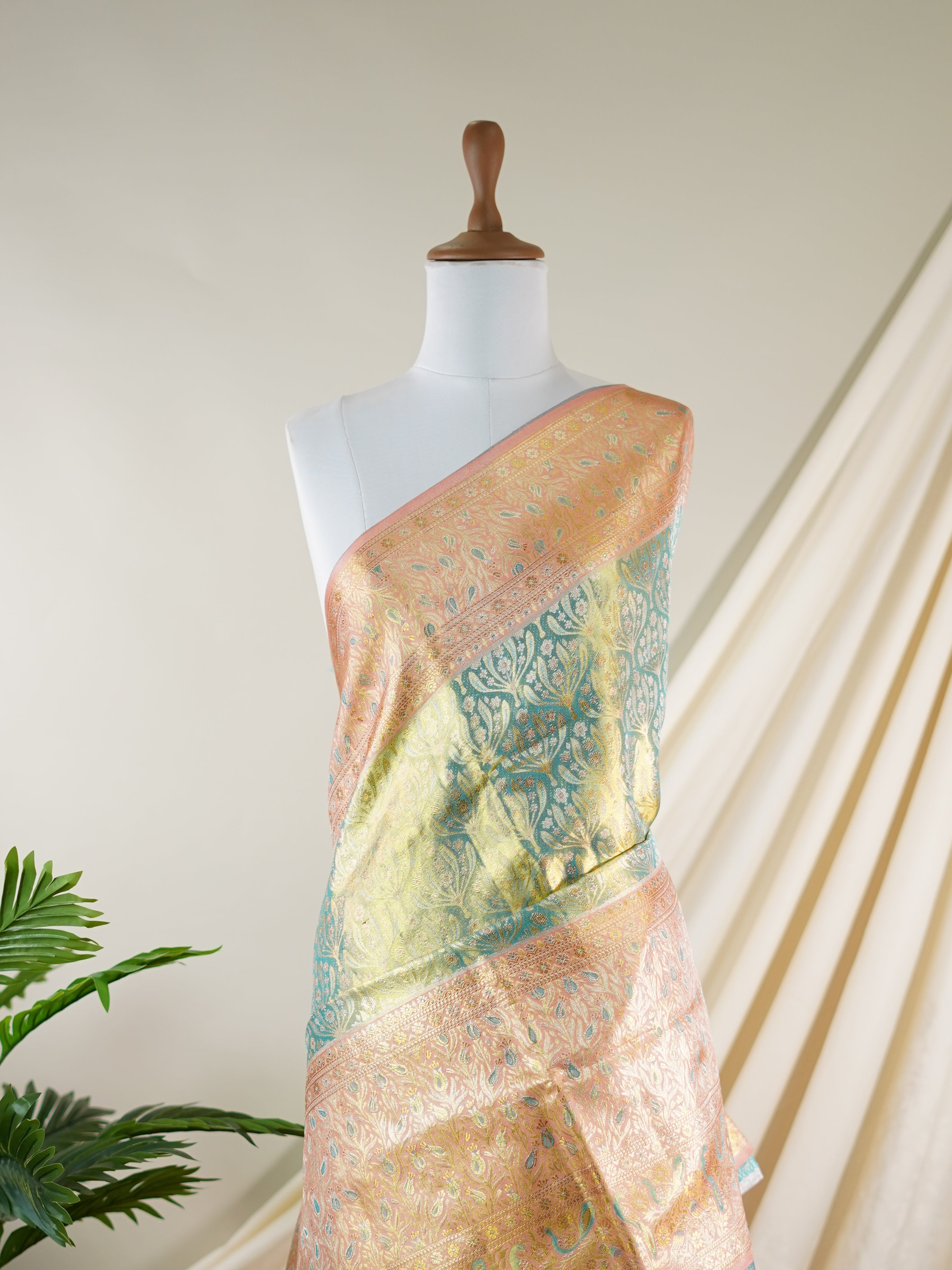 Kanchipuram Silk Green 100% Pure Silk  - Manoranjitham Weaves - Handloom Store